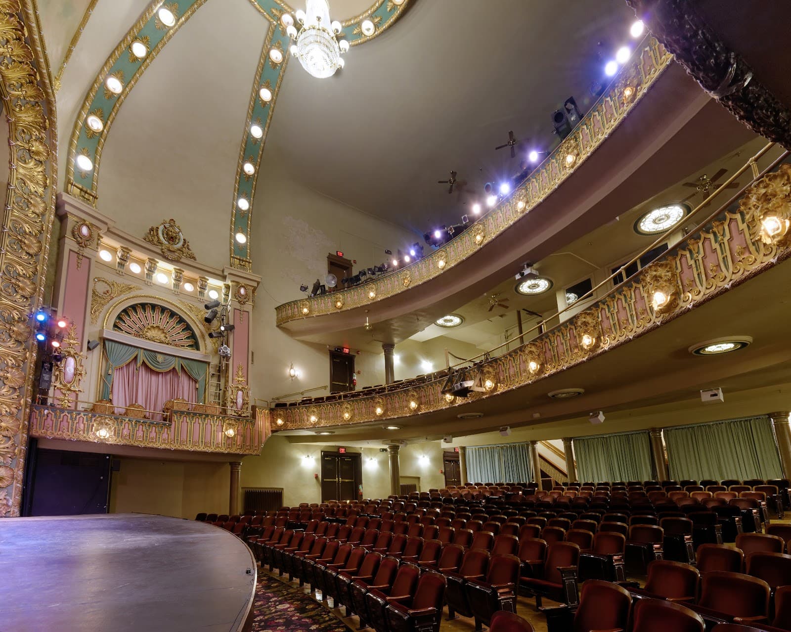Landers Theatre Springfield Missouri - Image 1