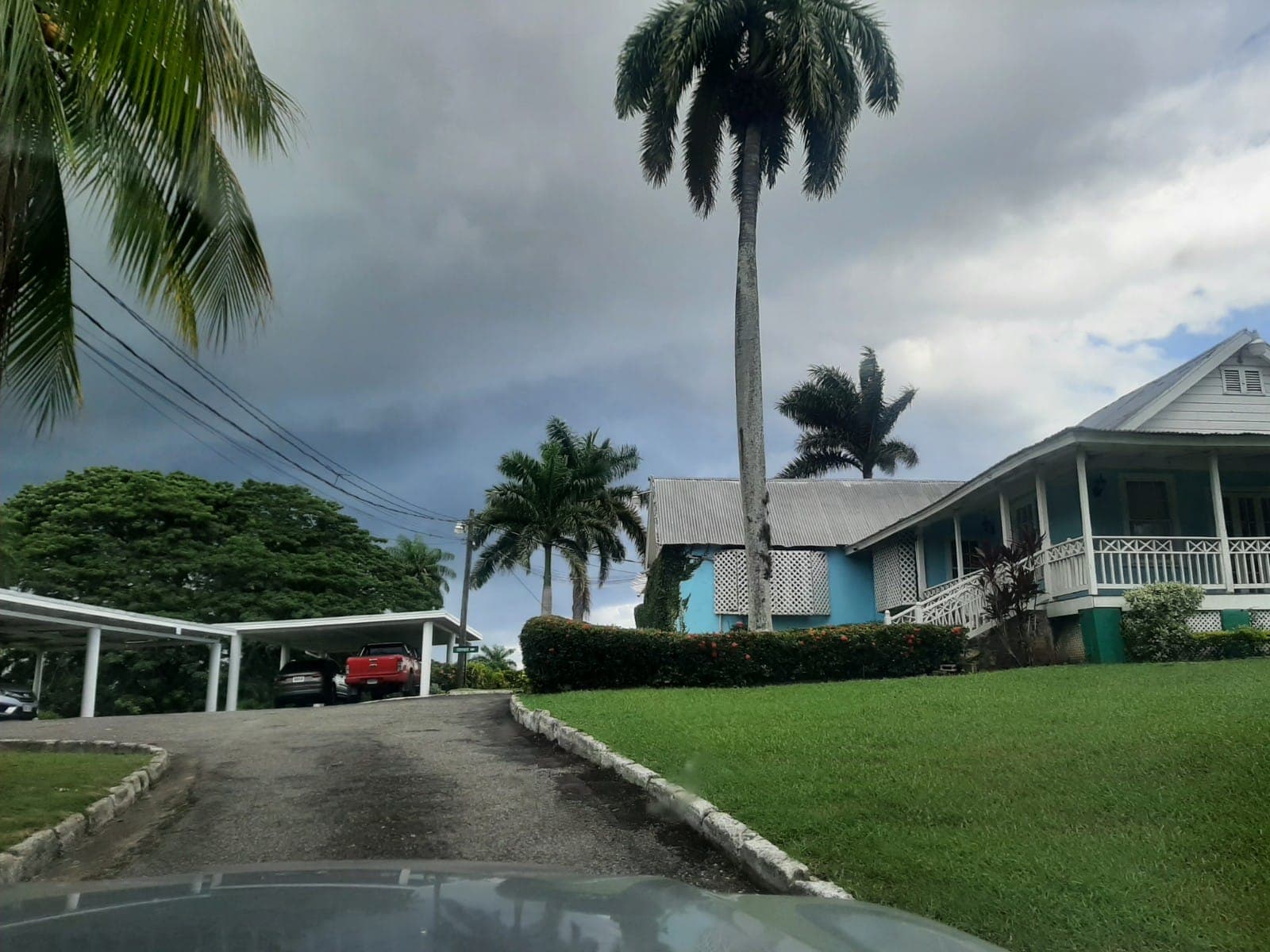 Barnett Estate Plantation Tour - Image 1