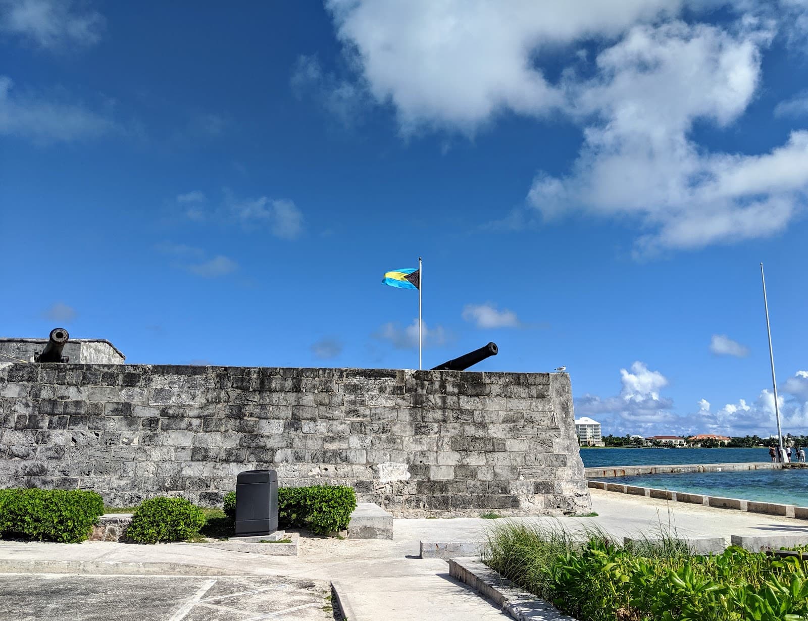 Fort Montagu Nassau - Image 1