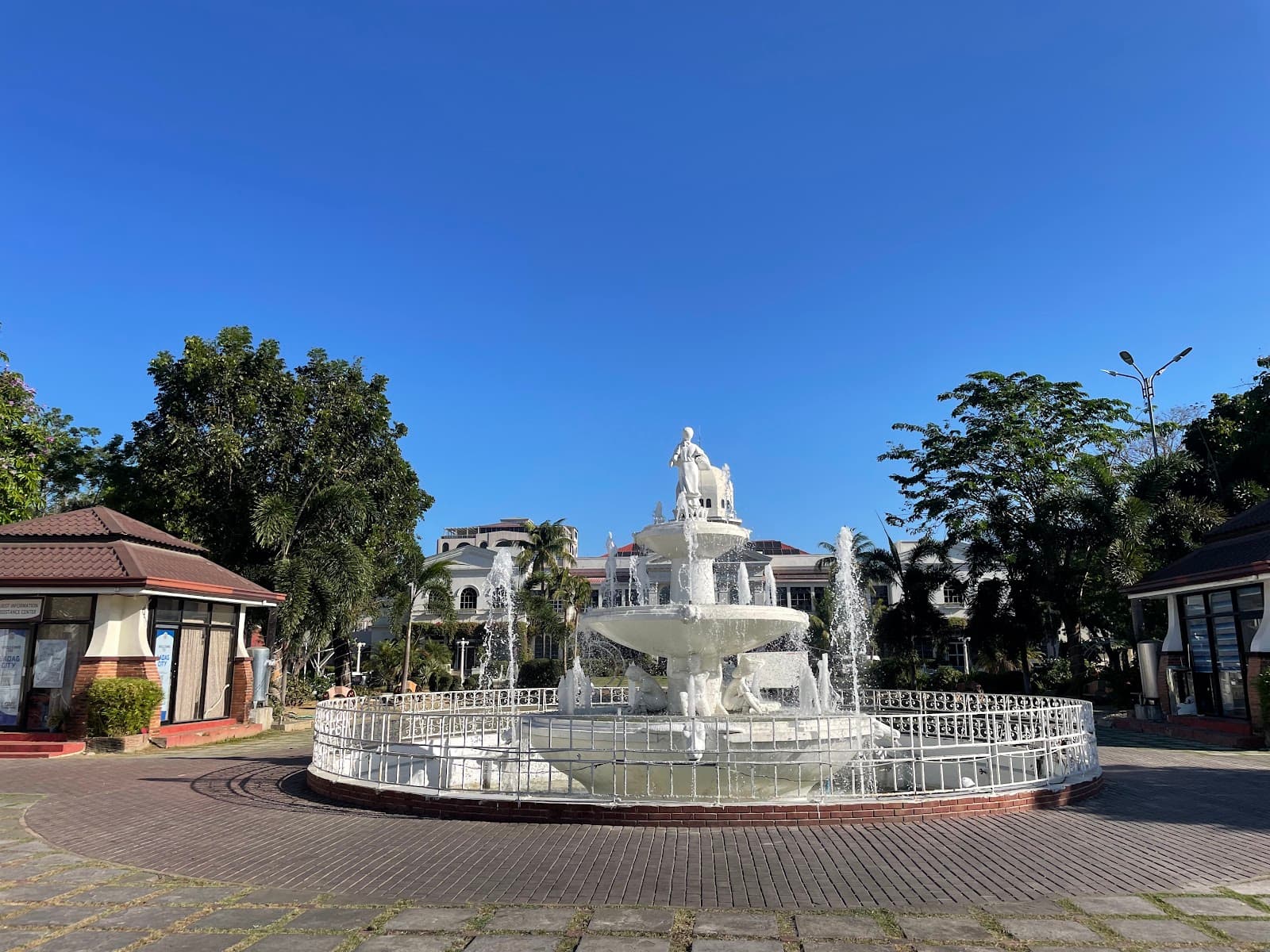 Aurora Park - Image 1