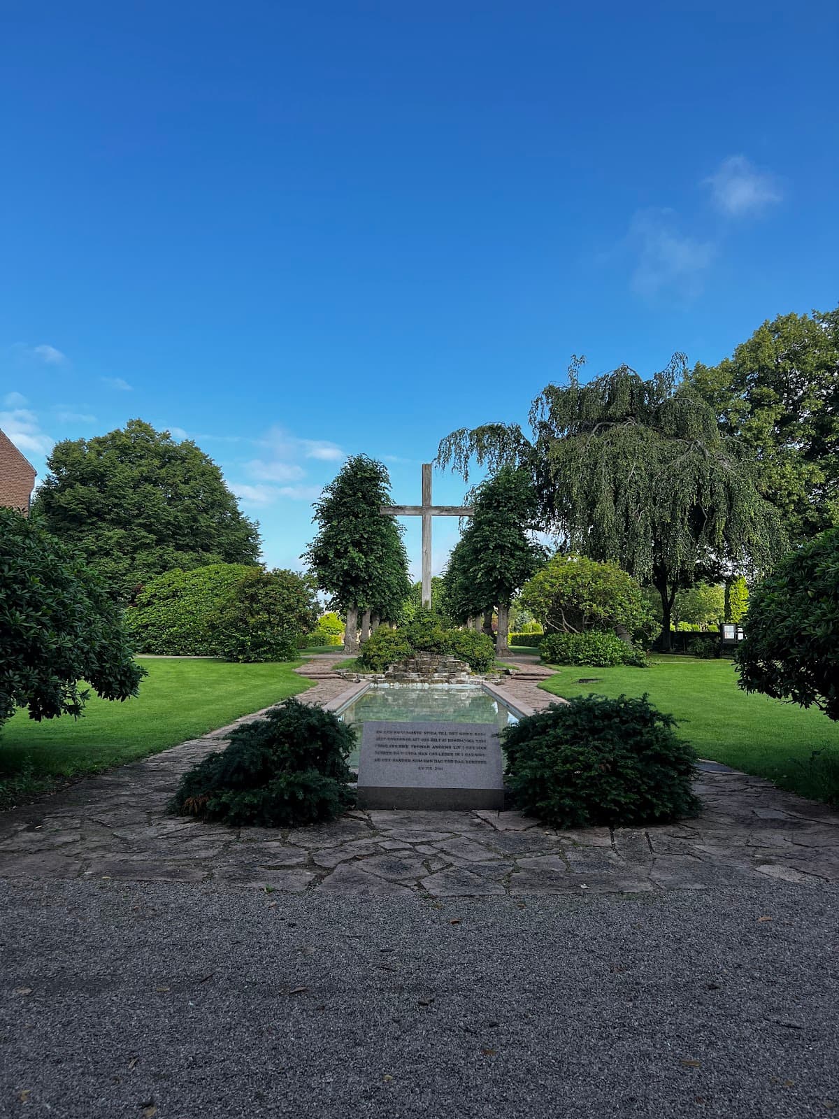 Pålsjö Cemetery and War Graves - Image 1