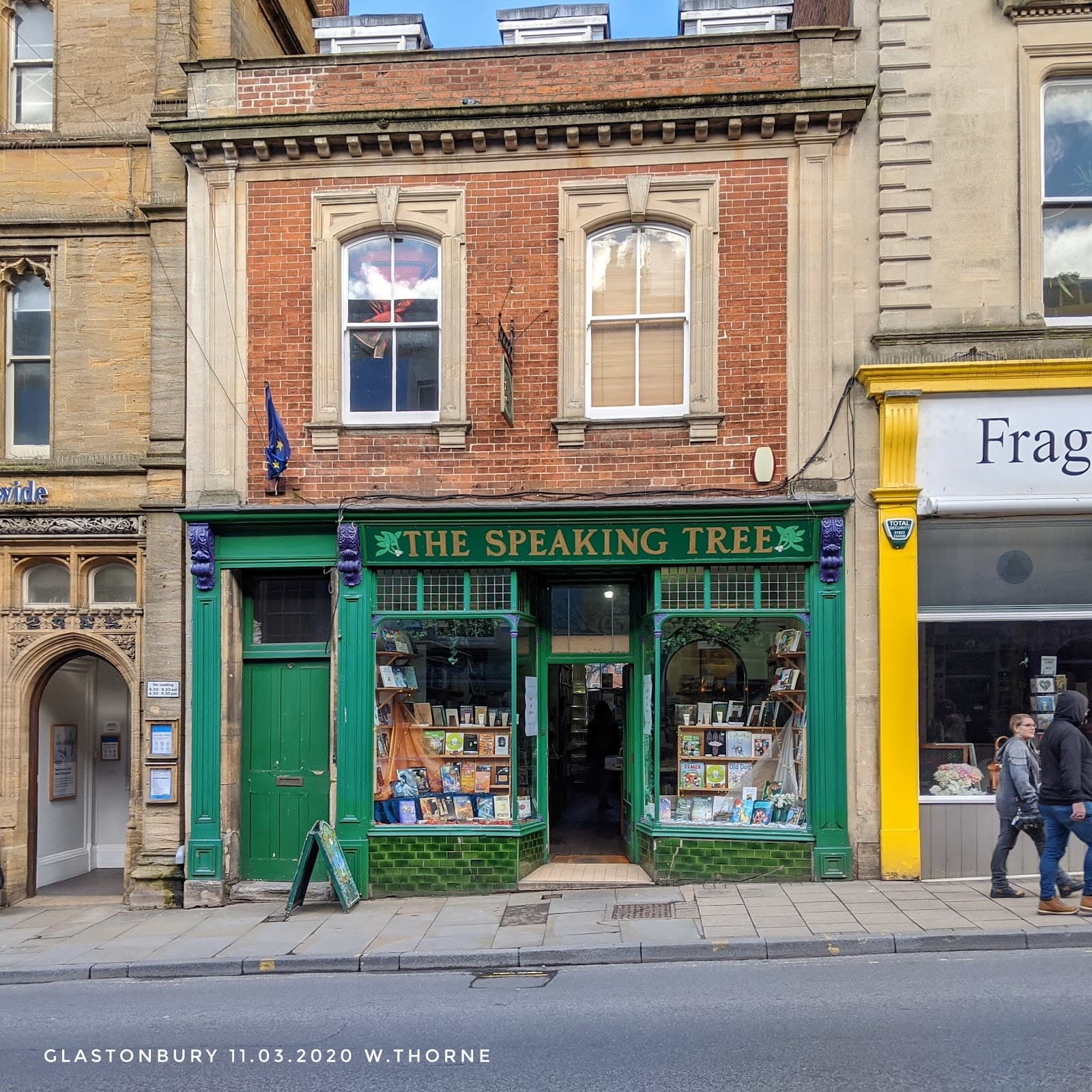 Glastonbury Town Centre High Street - Image 1