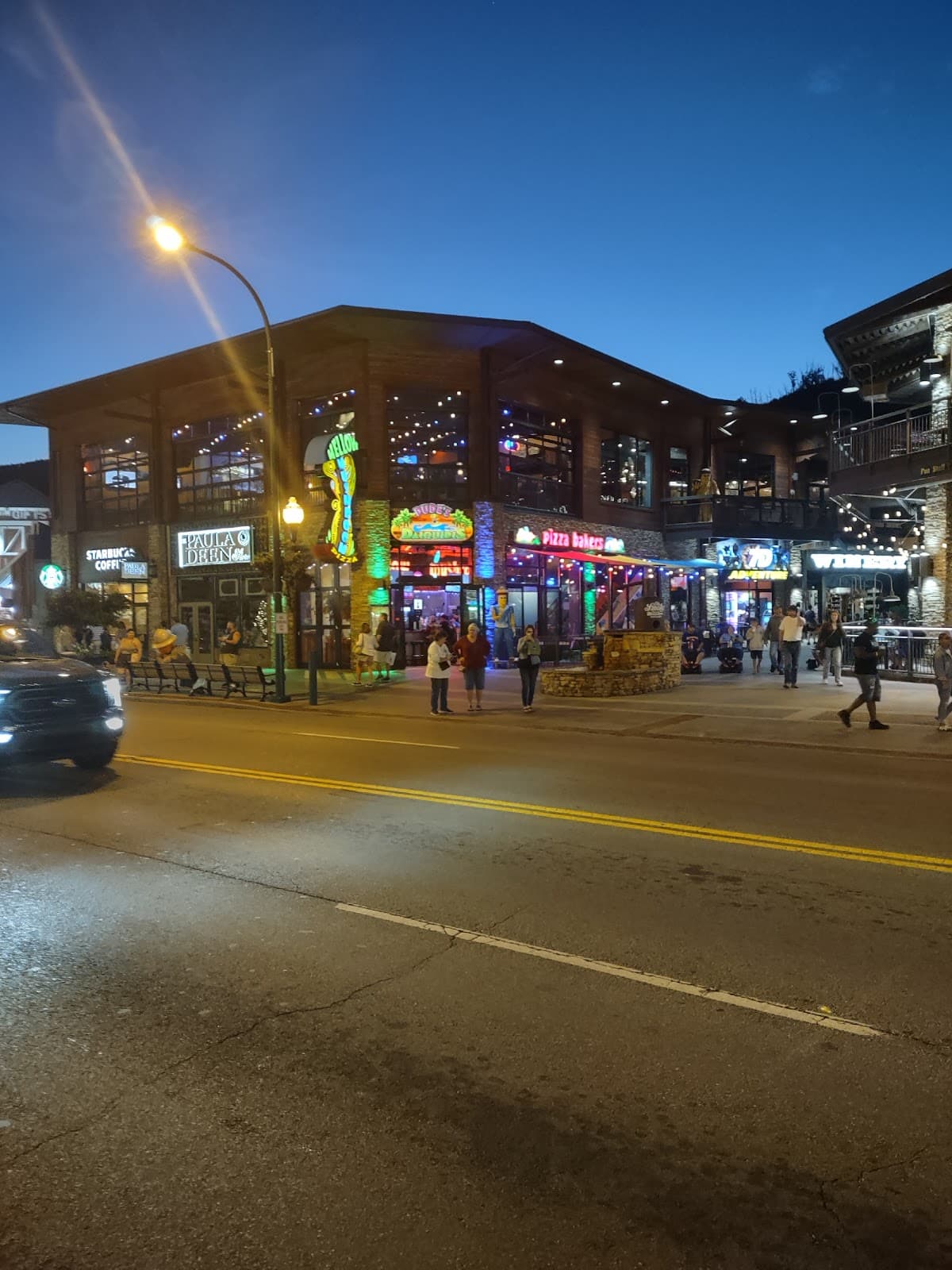 Parkway Pigeon Forge - Image 1