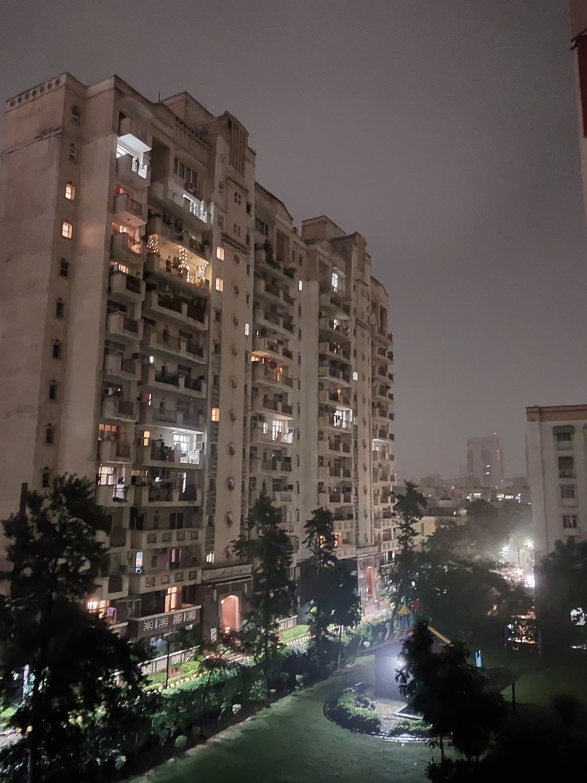 MG Road Gurgaon - Image 1