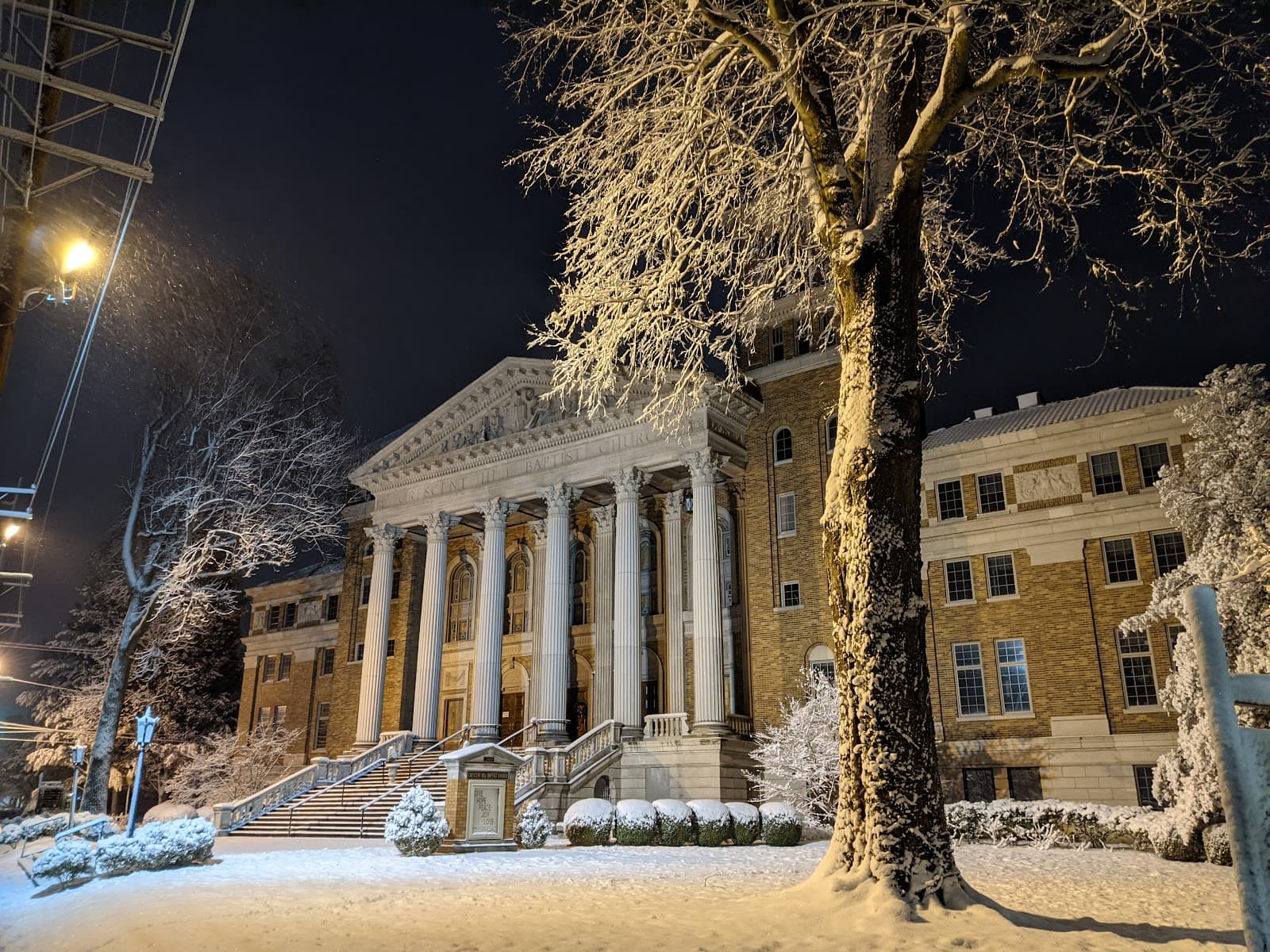 Frankfort Avenue - Image 1