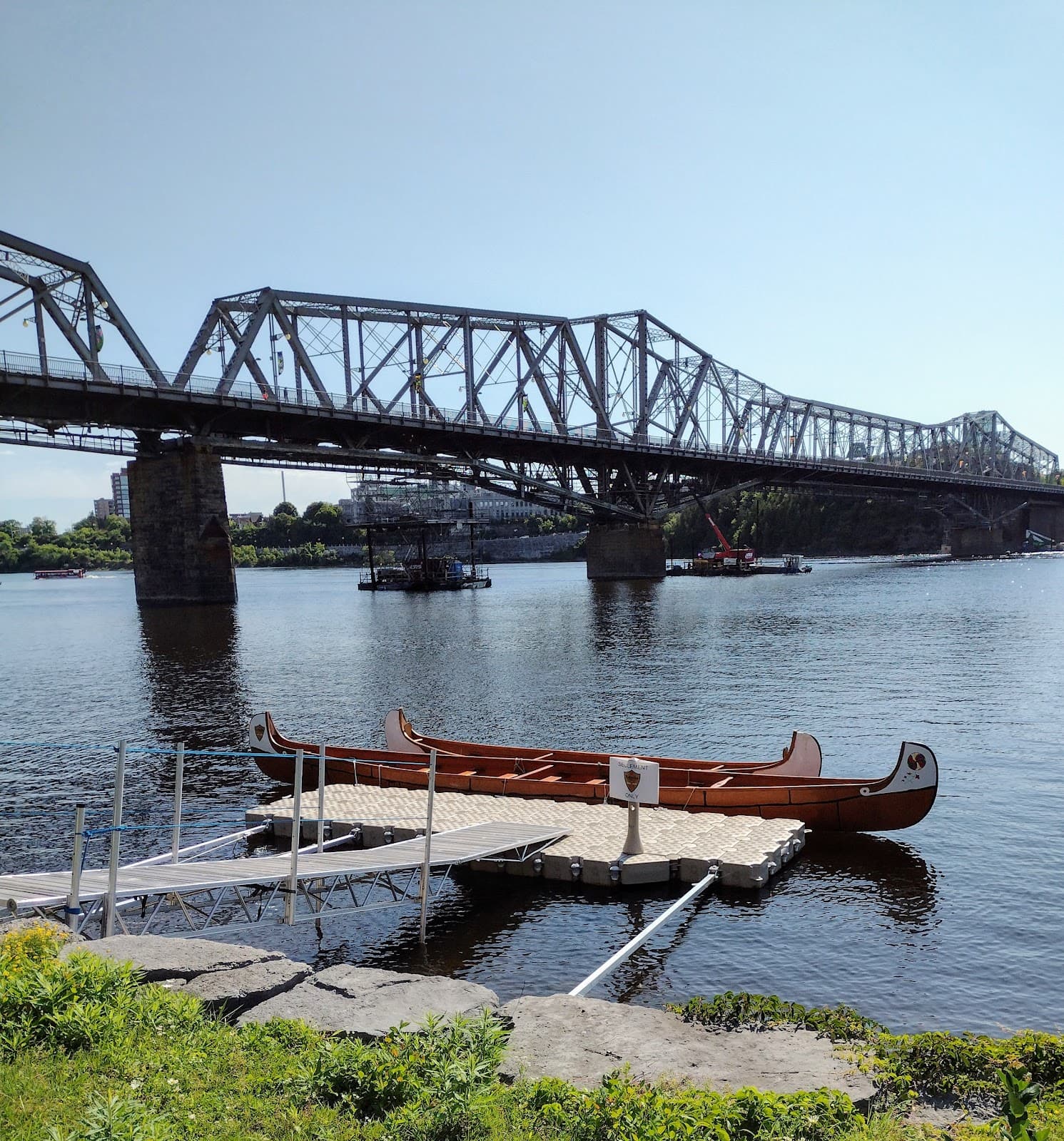 Alexandra Bridge - Image 1