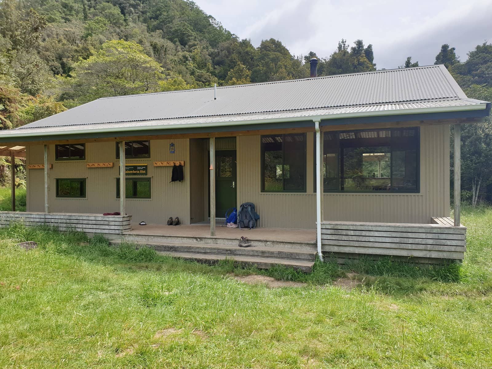 Waitawheta Hut