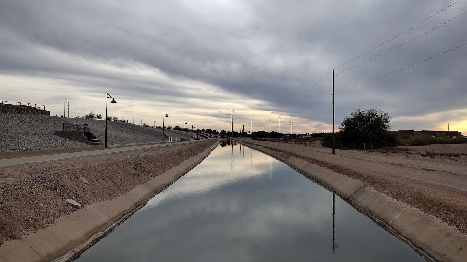 Paseo Trail (Consolidated Canal) - Image 1