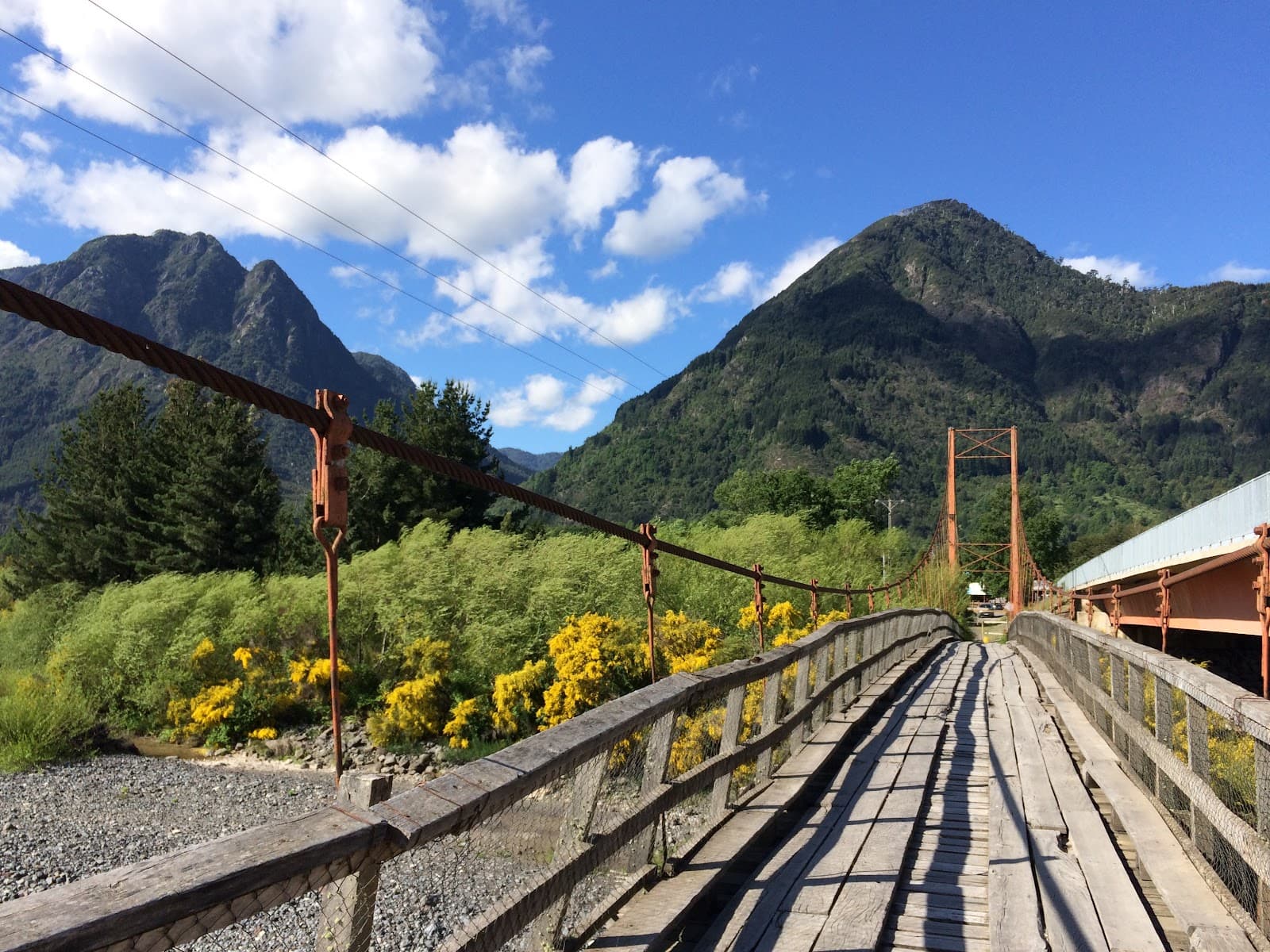Quelhue Bridge - Image 1