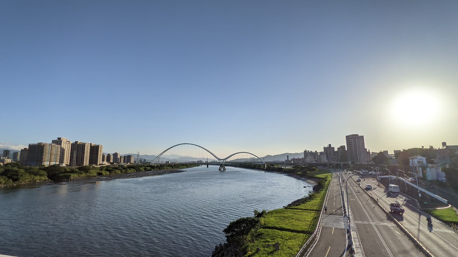 Xinhai Bridge - Image 1
