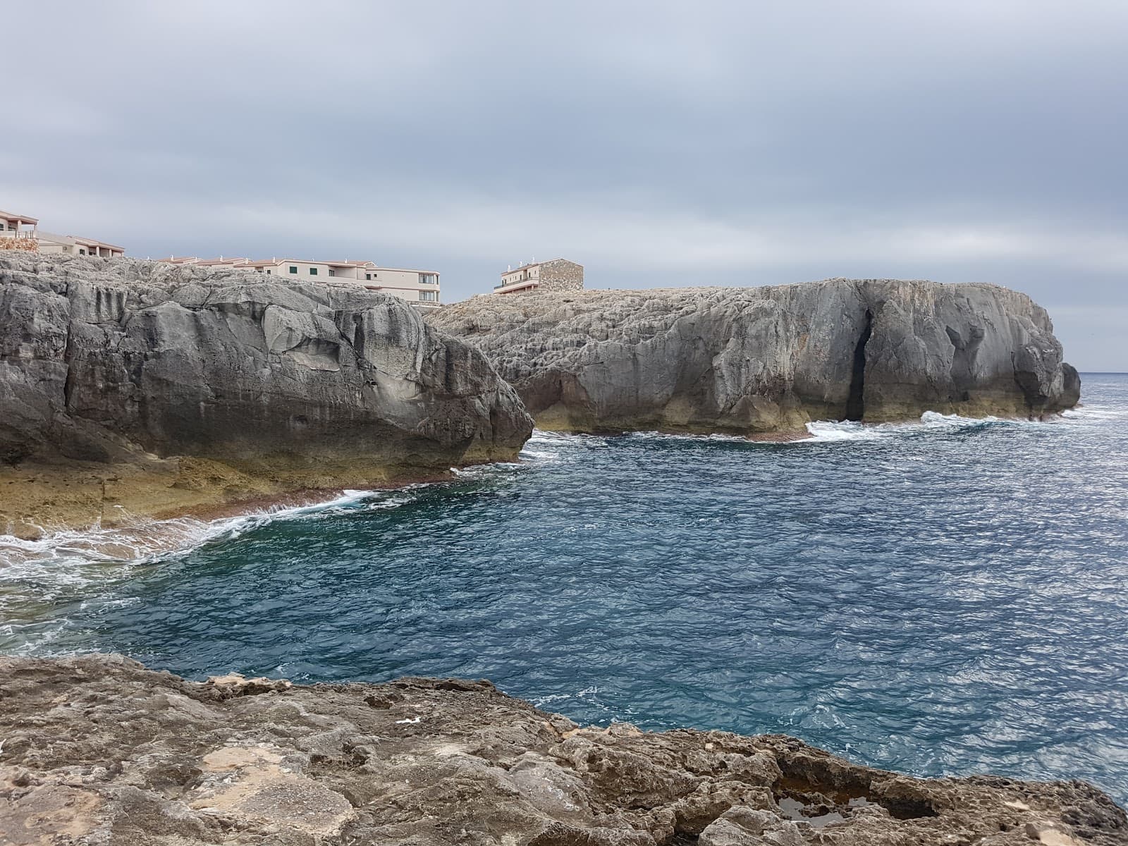 Cala en Blanes Los Delfines - Image 1