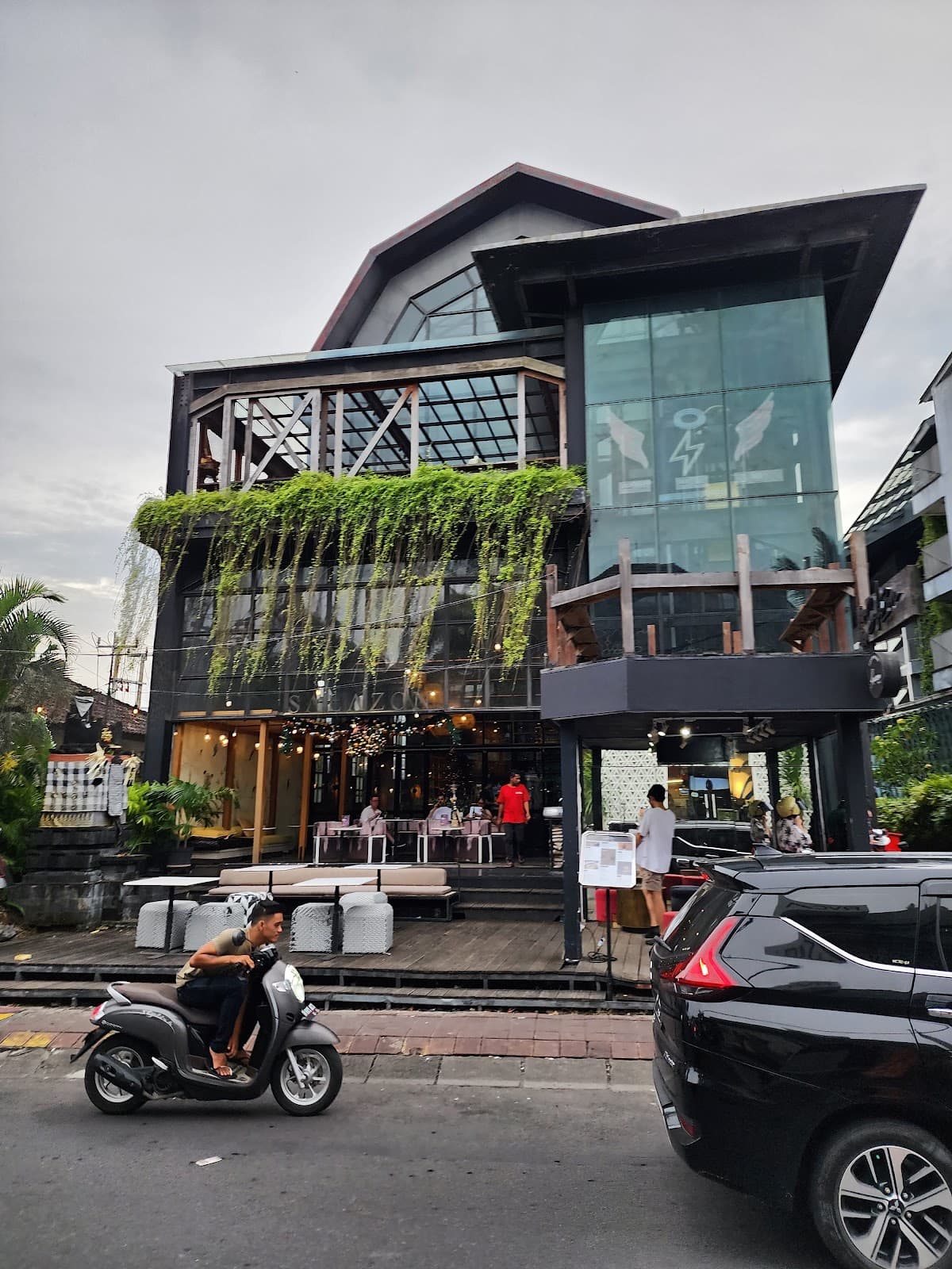 Jalan Kayu Aya Seminyak Bali - Image 1