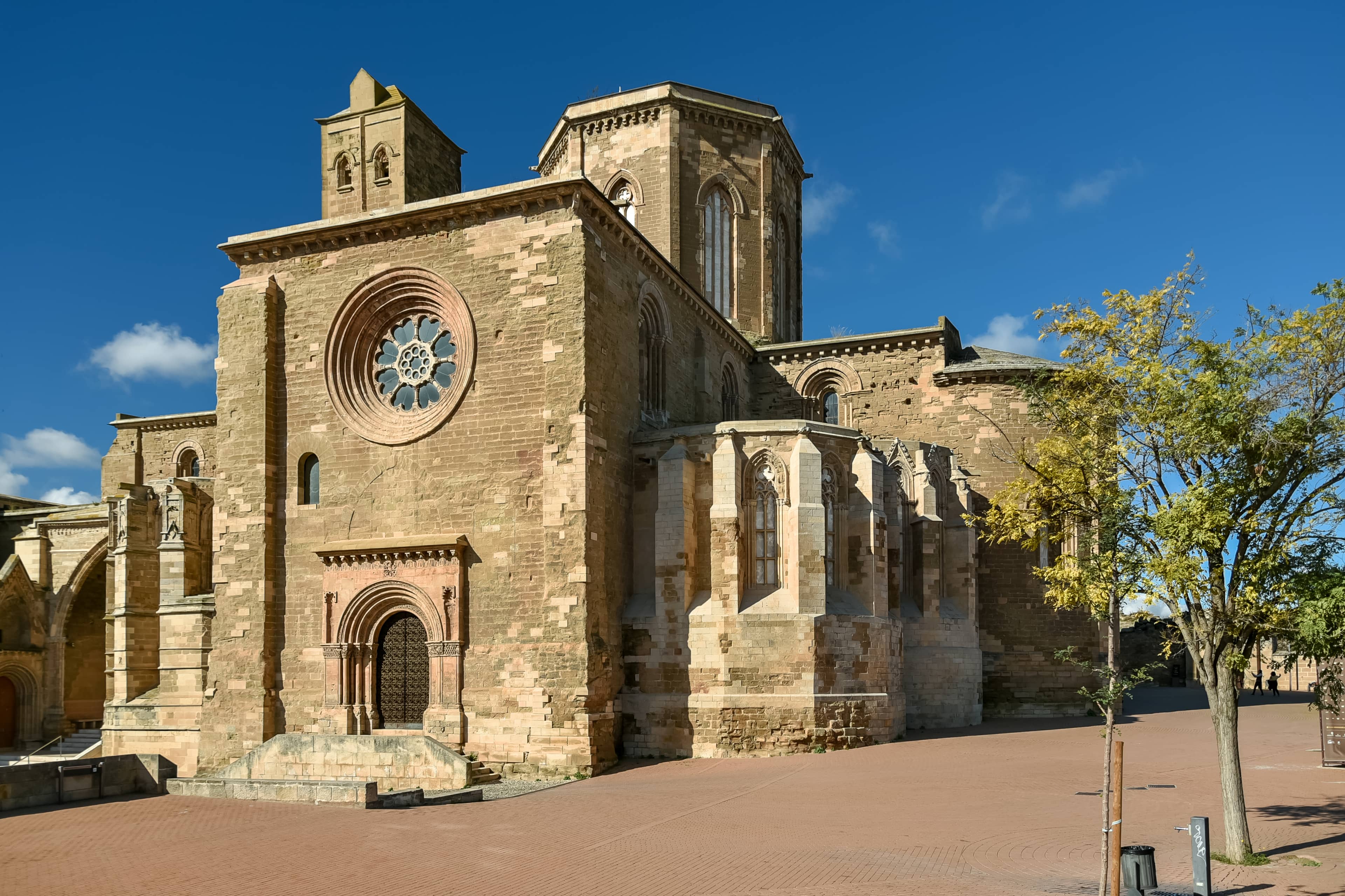 Romanesque and Gothic Architecture
