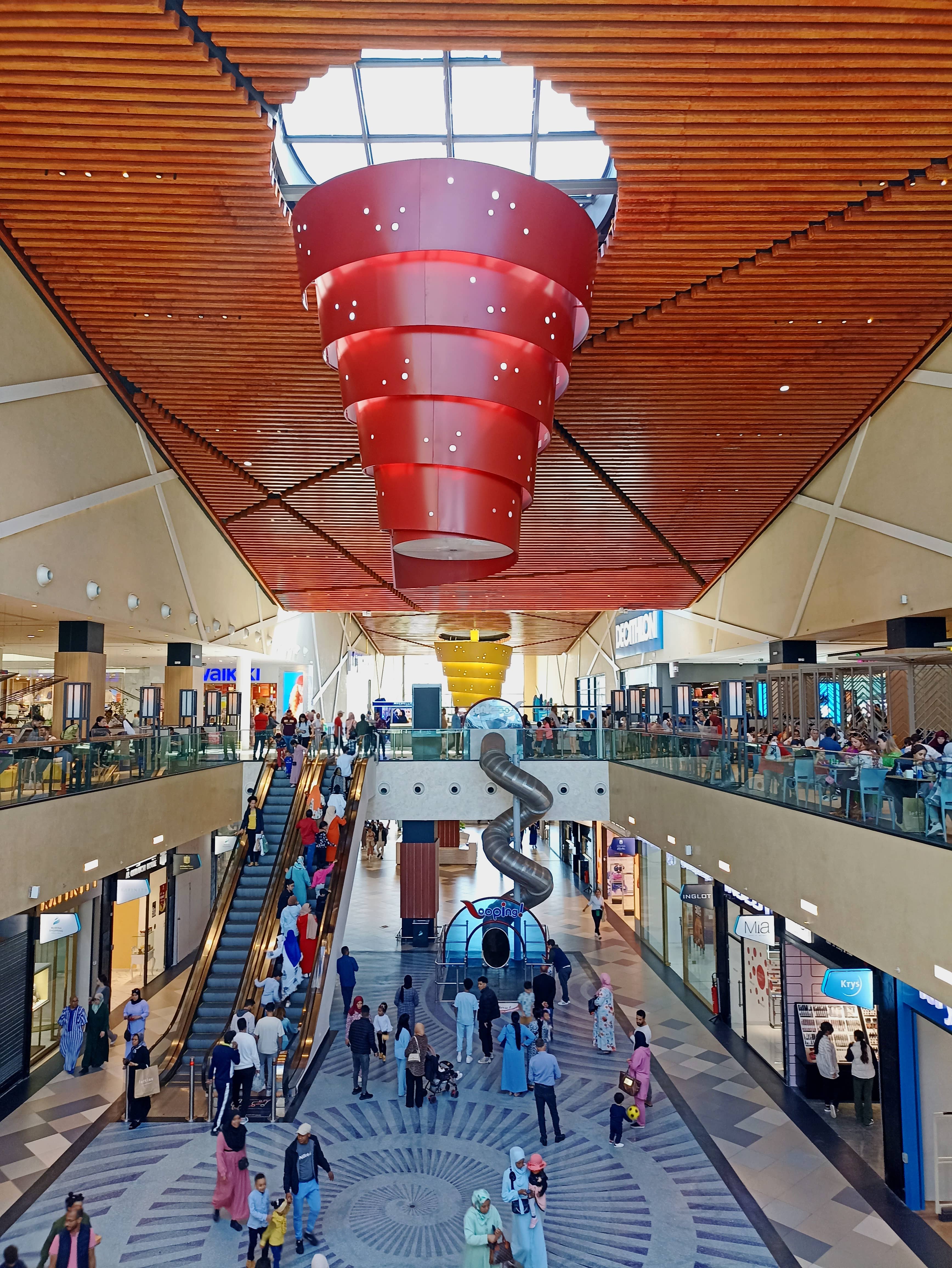 Shopping and Dining Hub