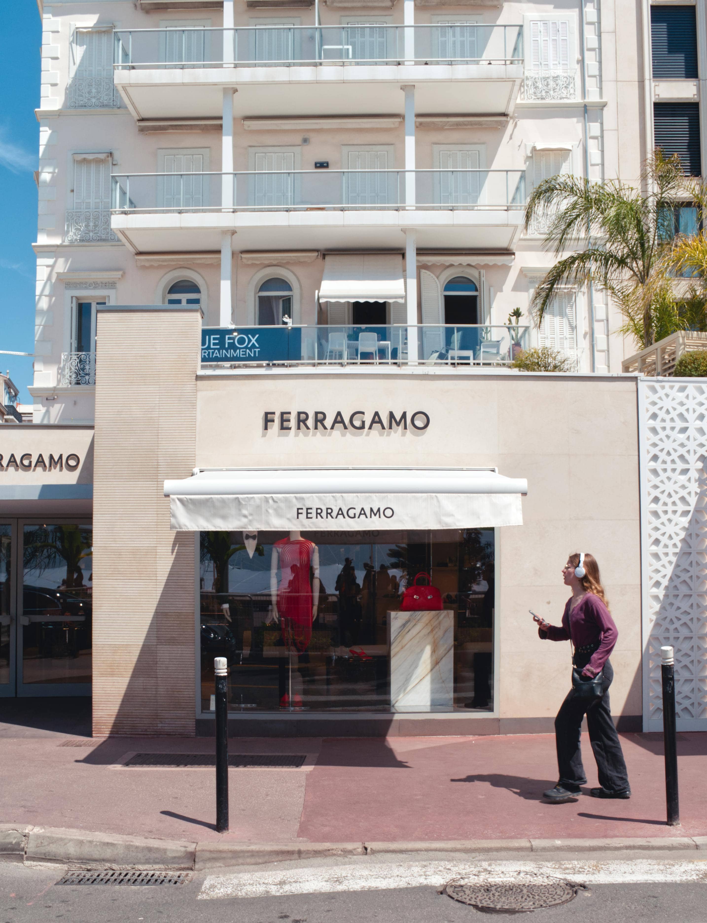 Luxury Shopping & People-Watching