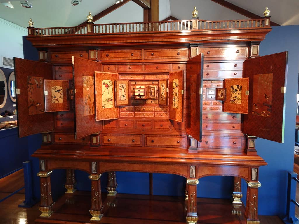 Arts and Crafts Furniture