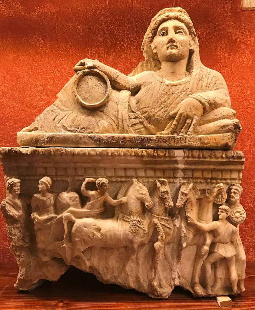 Etruscan Museum (Museo Etrusco Guarnacci)