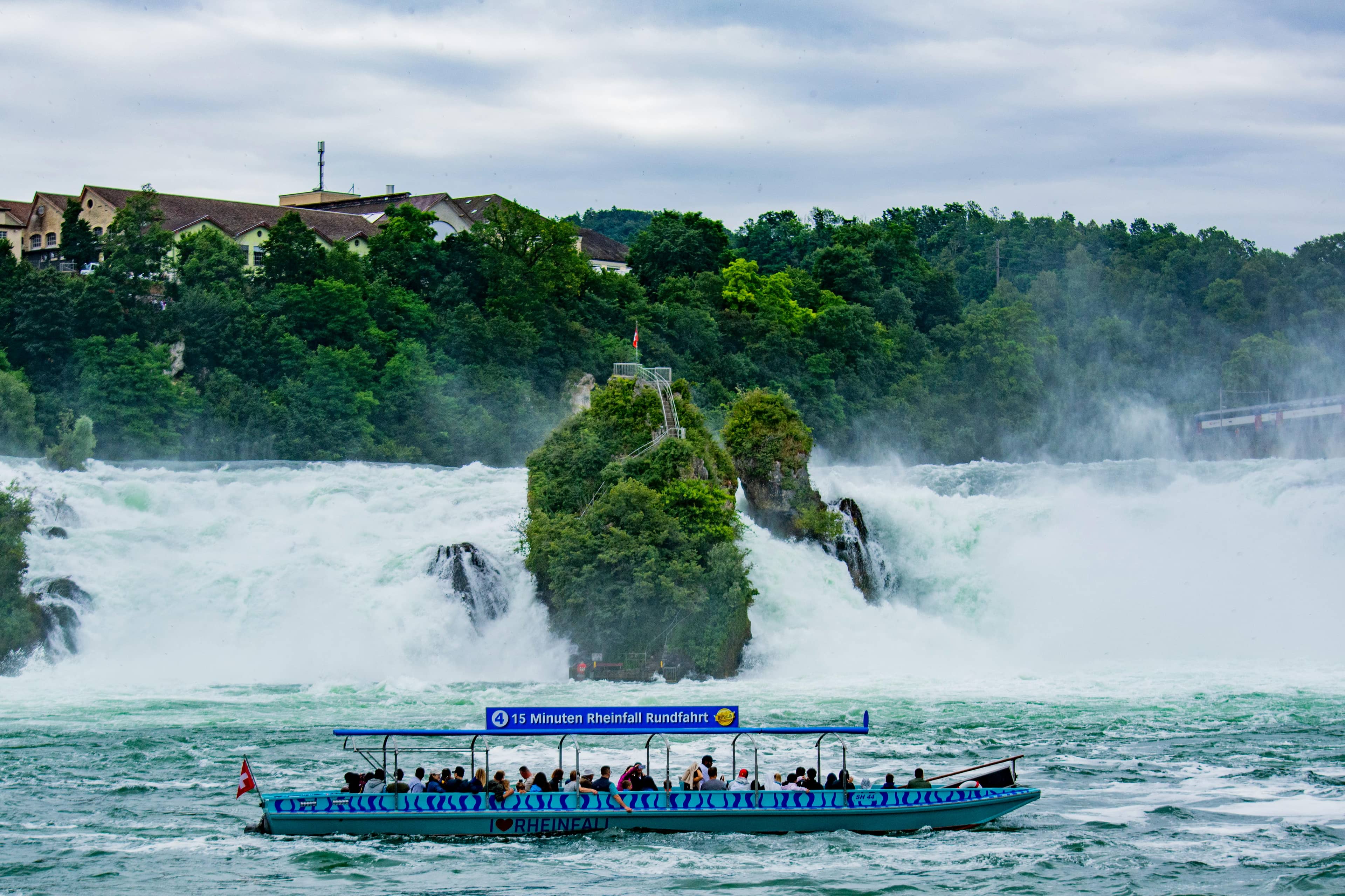 Boat Trip to the Rocks