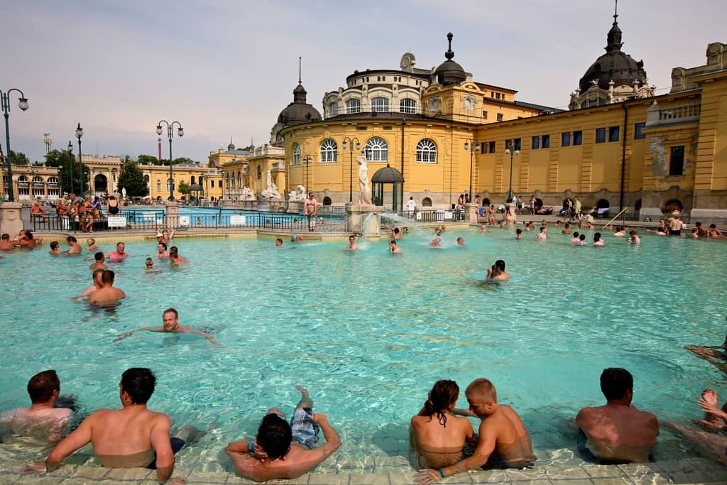 Thermal Baths Relaxation