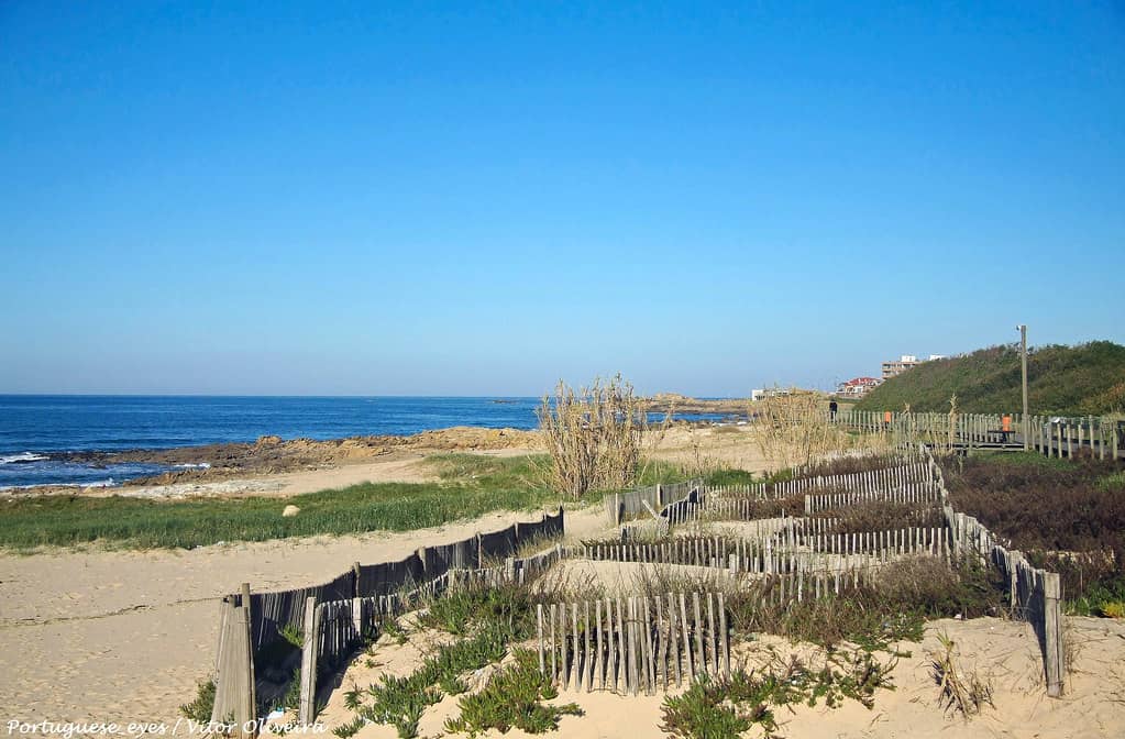 Proximity to Cova Beach