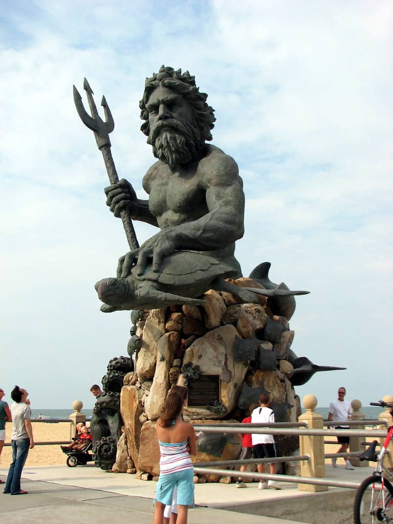 Live Music & Boardwalk Atmosphere