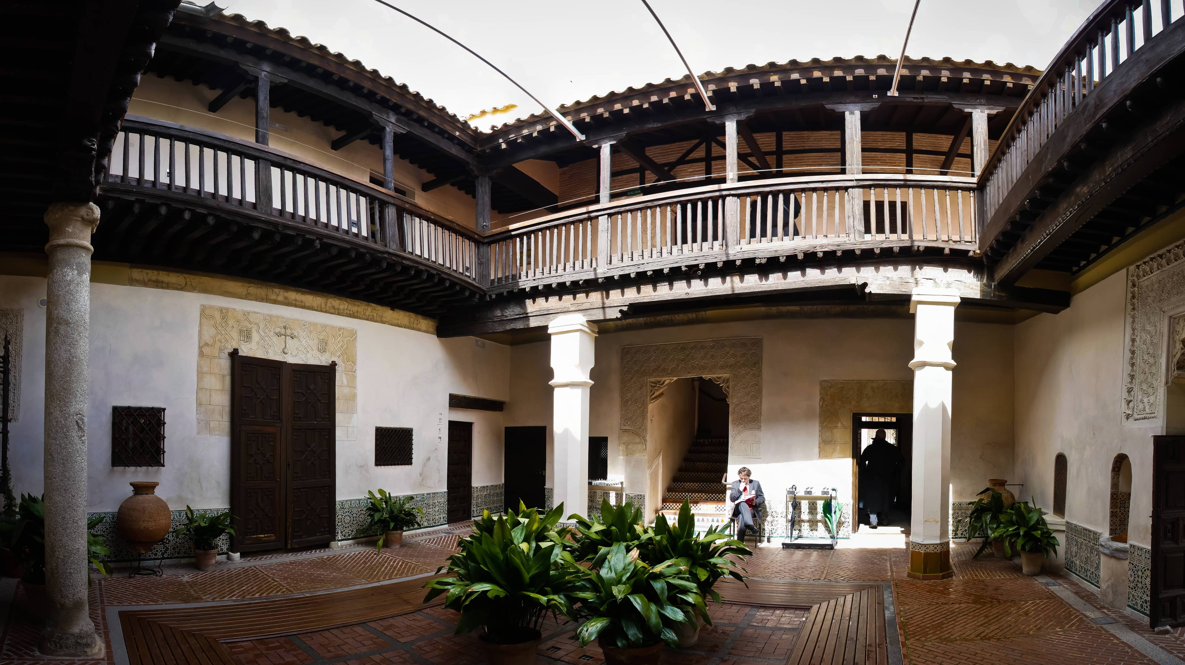 16th-Century Mansion Ambiance