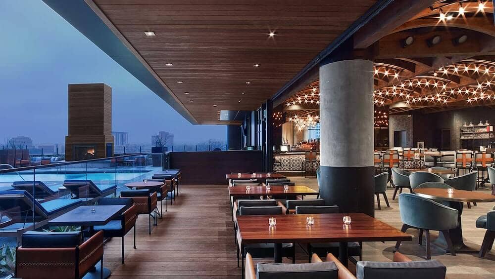Vibrant Dining & Rooftop Views