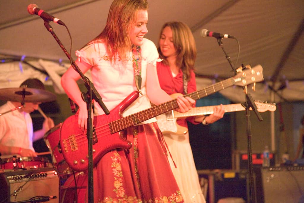 Live Music & Dancing