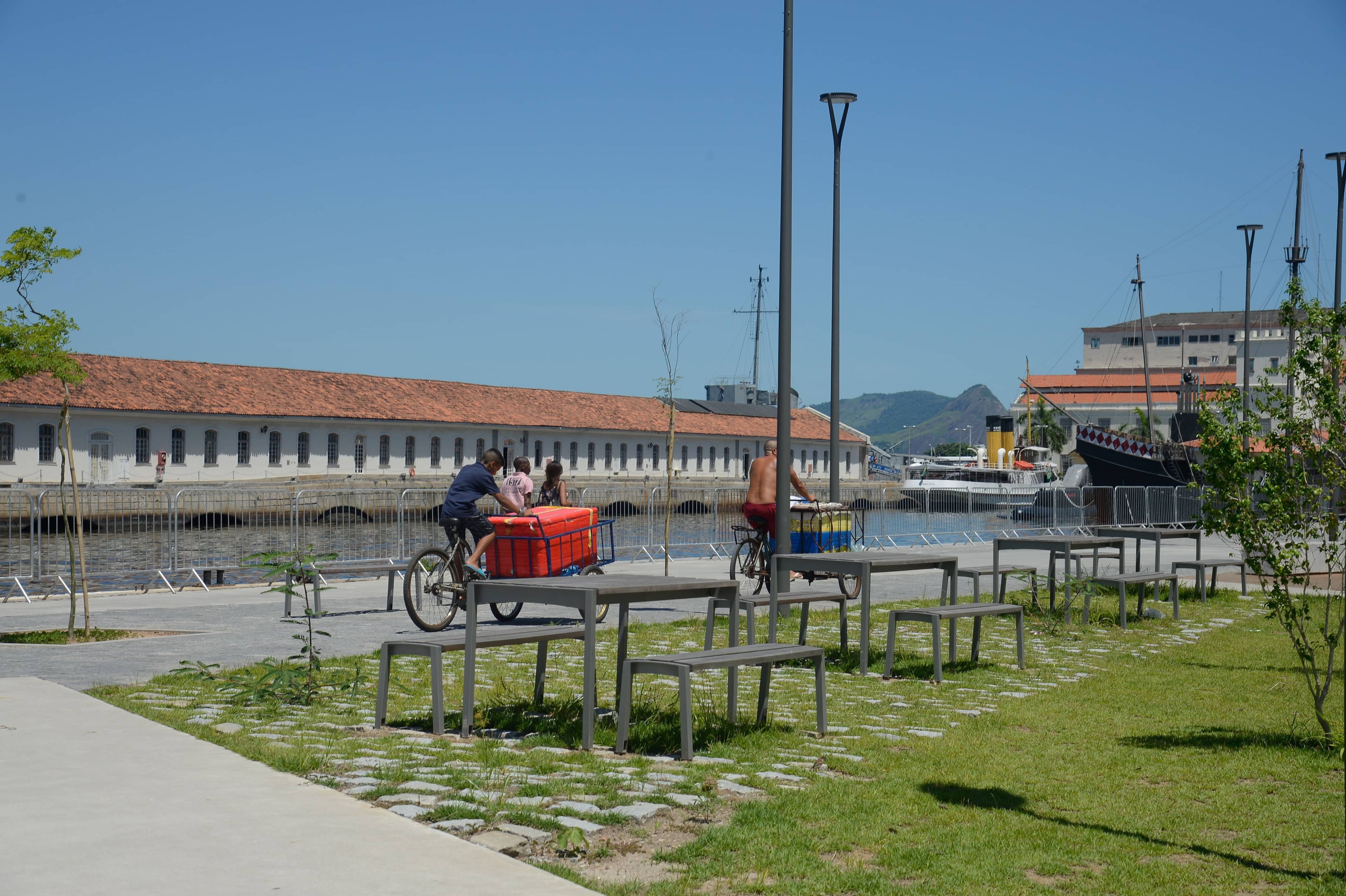 Scenic Waterfront Stroll