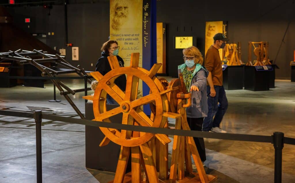 Interactive Timelines & Maps