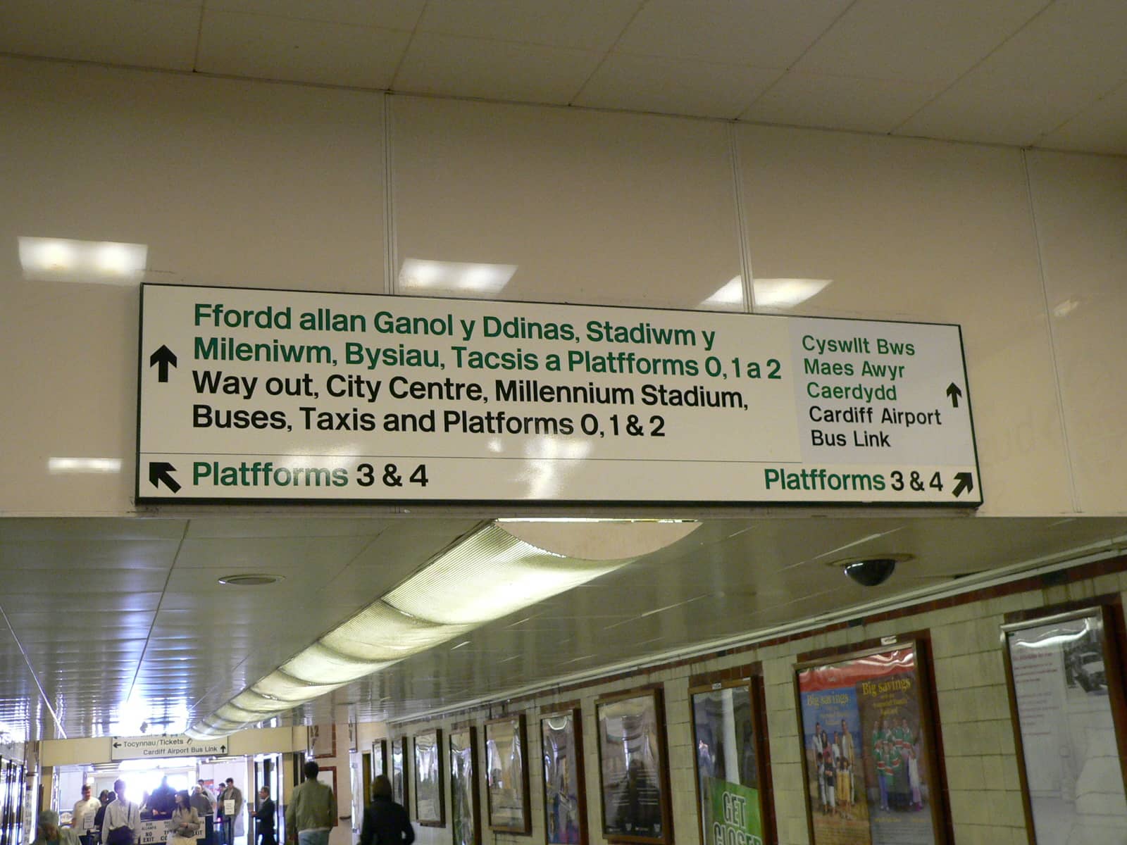 Dual Language Signage