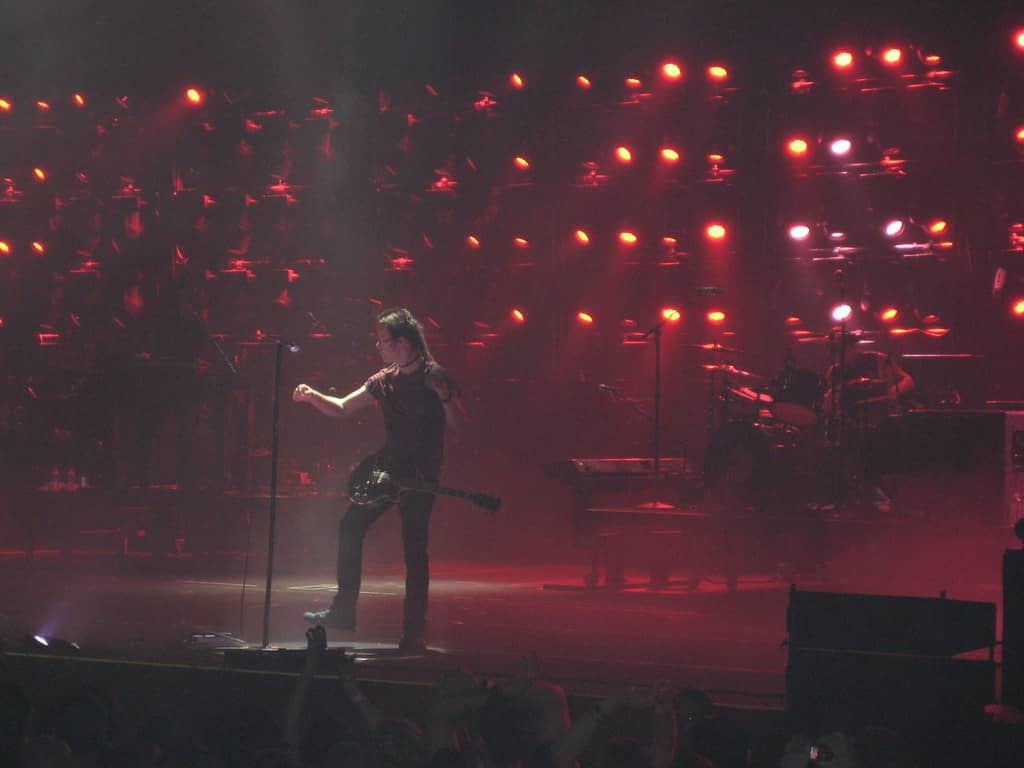 Live Music & Performances