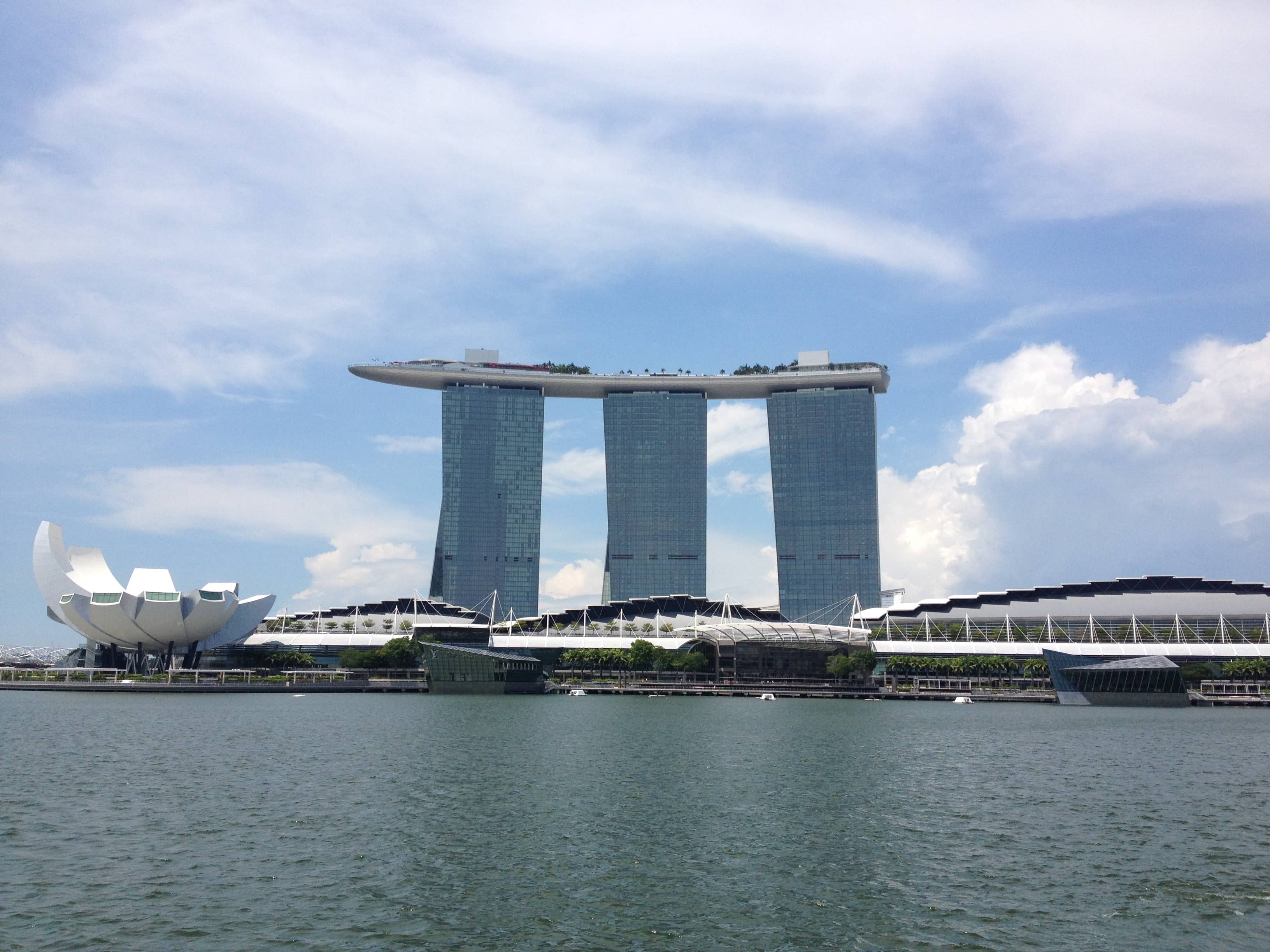 Panoramic Marina Bay Views