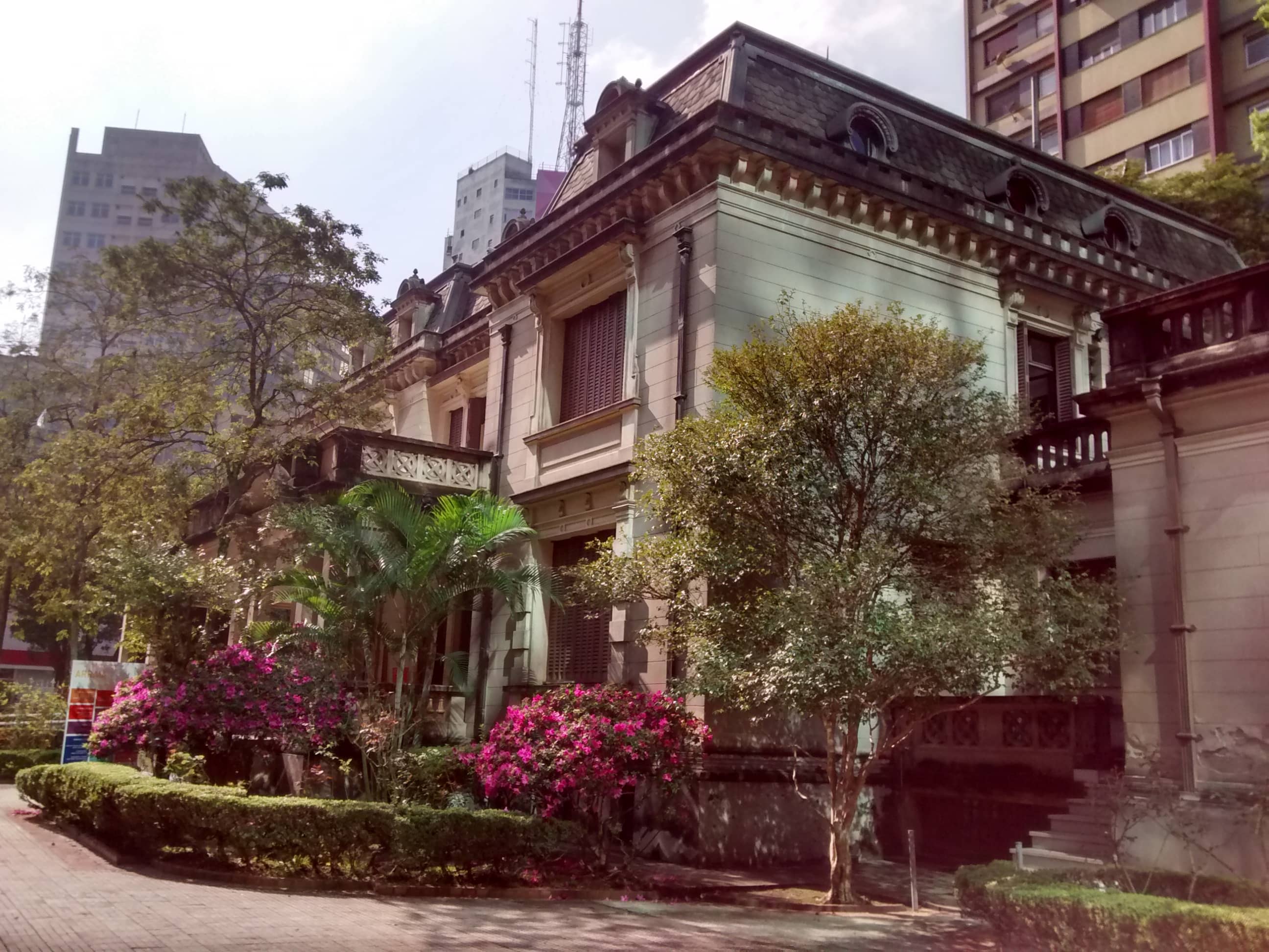 Tranquil Rose Gardens