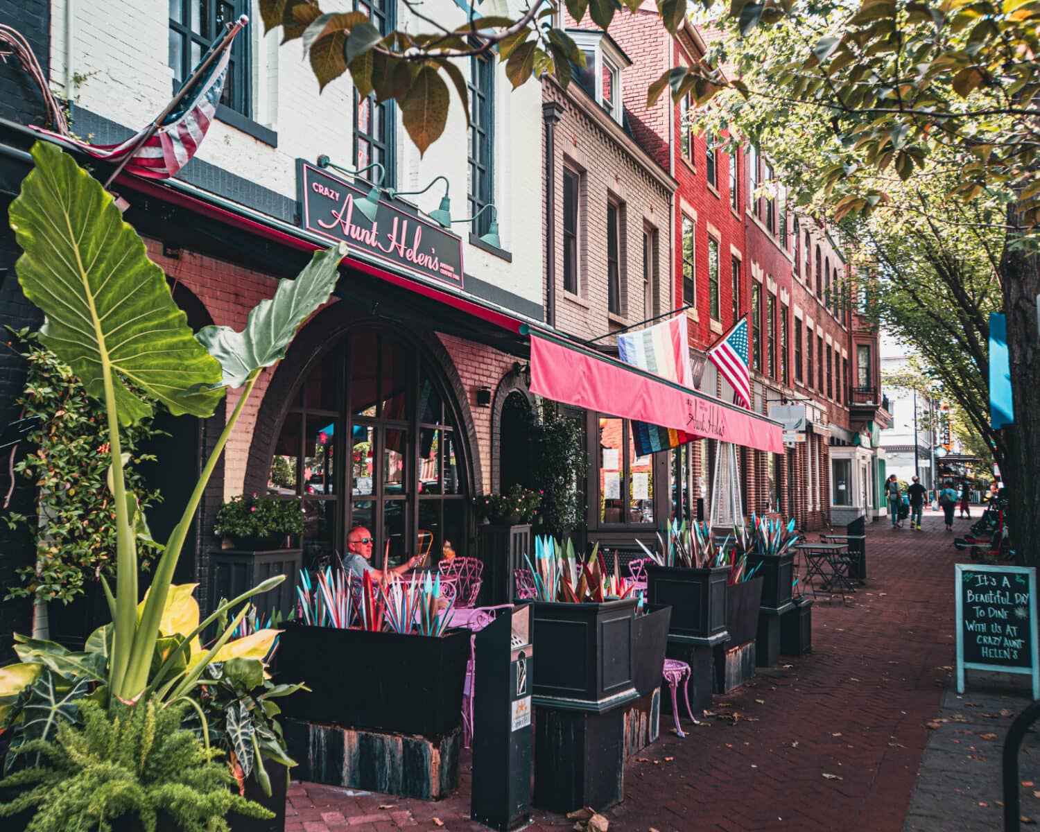 Capitol Square Bar & Grill