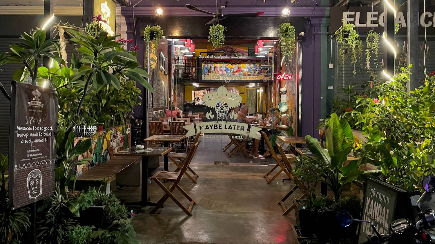 Local Cafes and Eateries