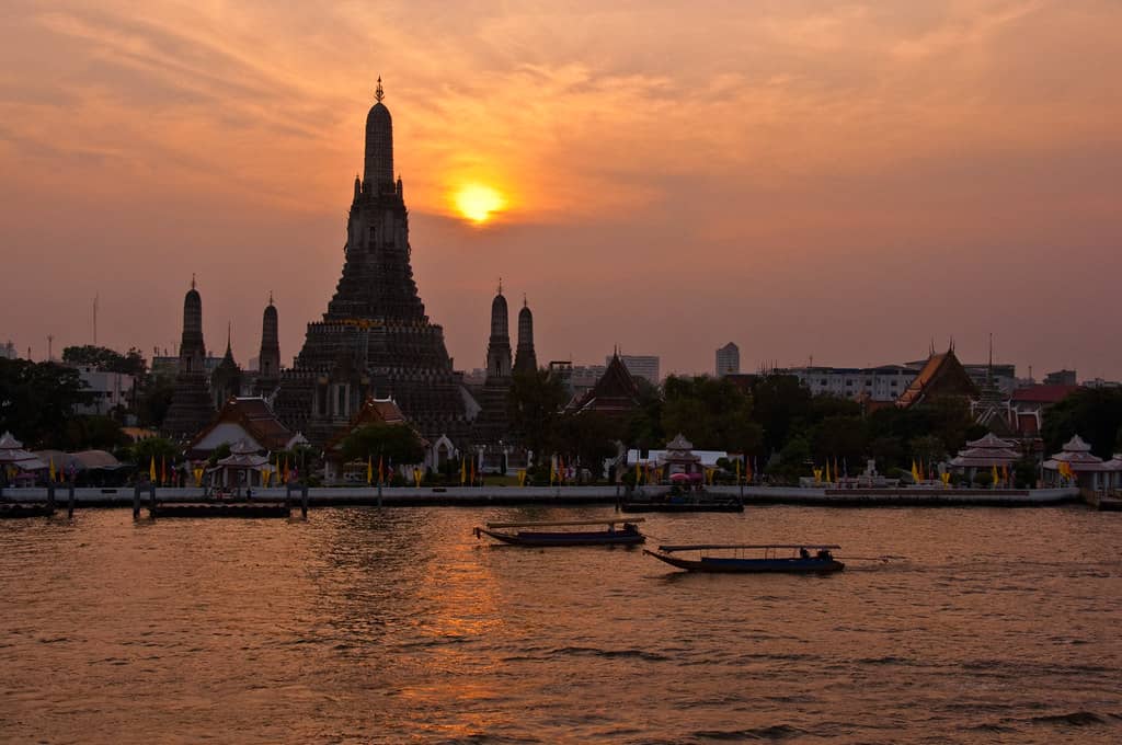 Wat Arun (Temple of Dawn)