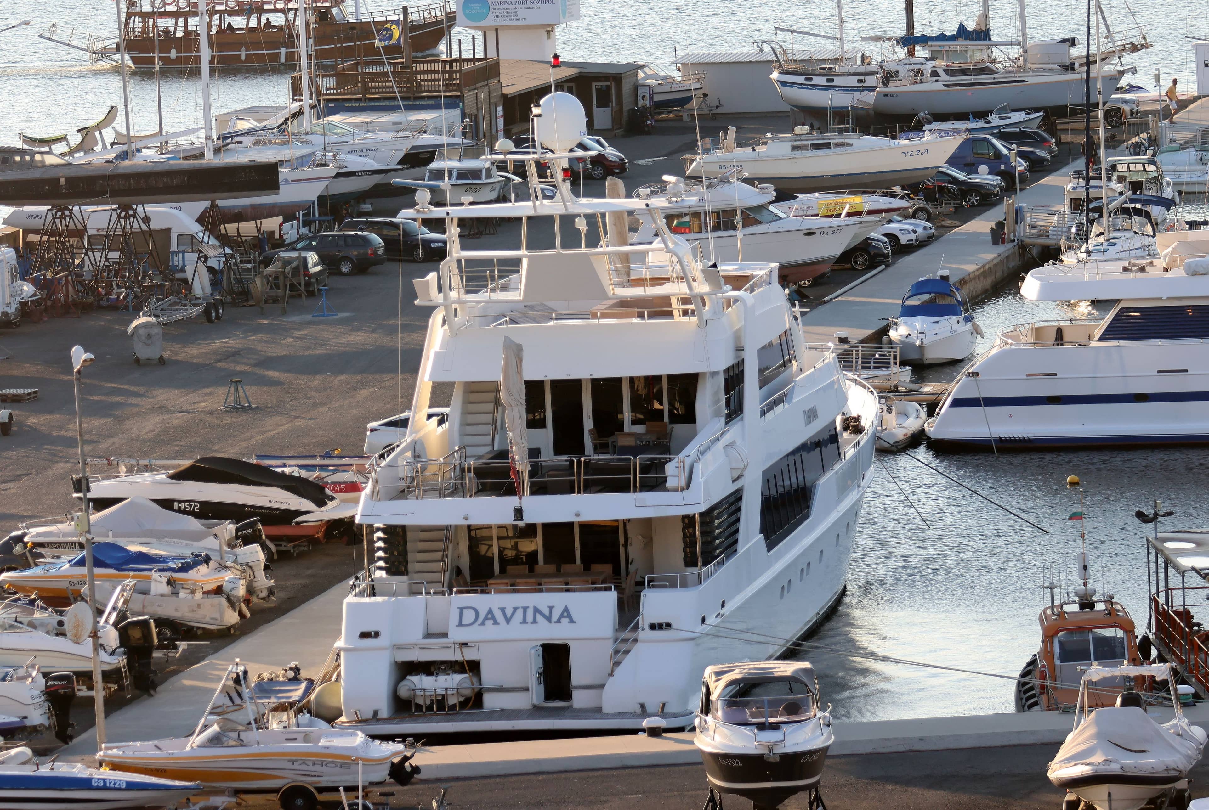 Luxury Yacht & Boat Parking
