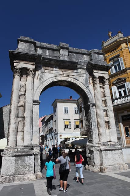 Arch of the Sergii