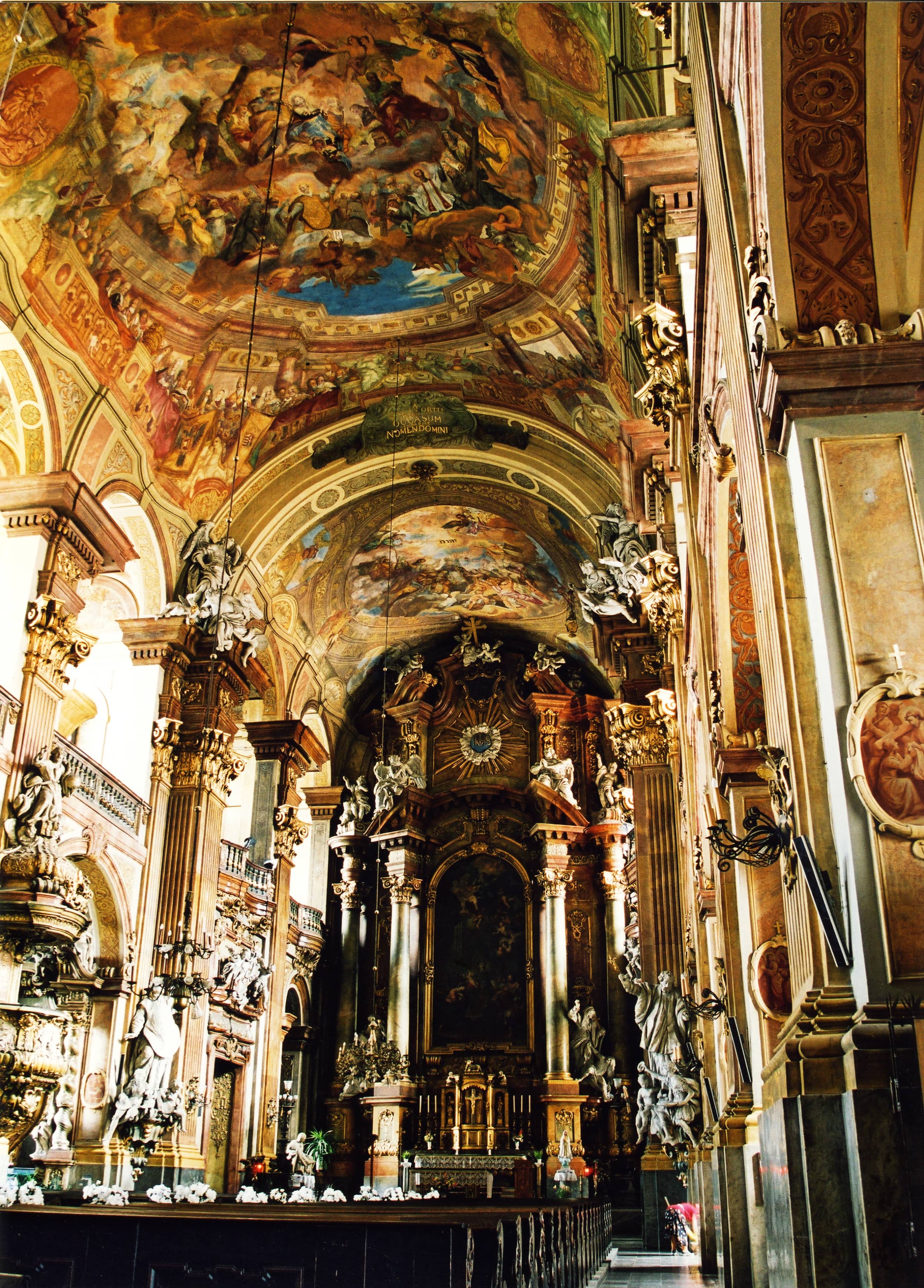 Peaceful Reflection Space