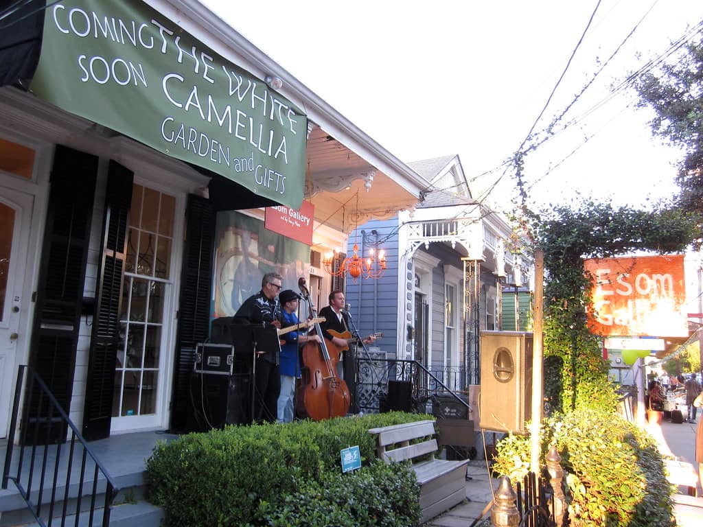 Art Galleries & Antiques