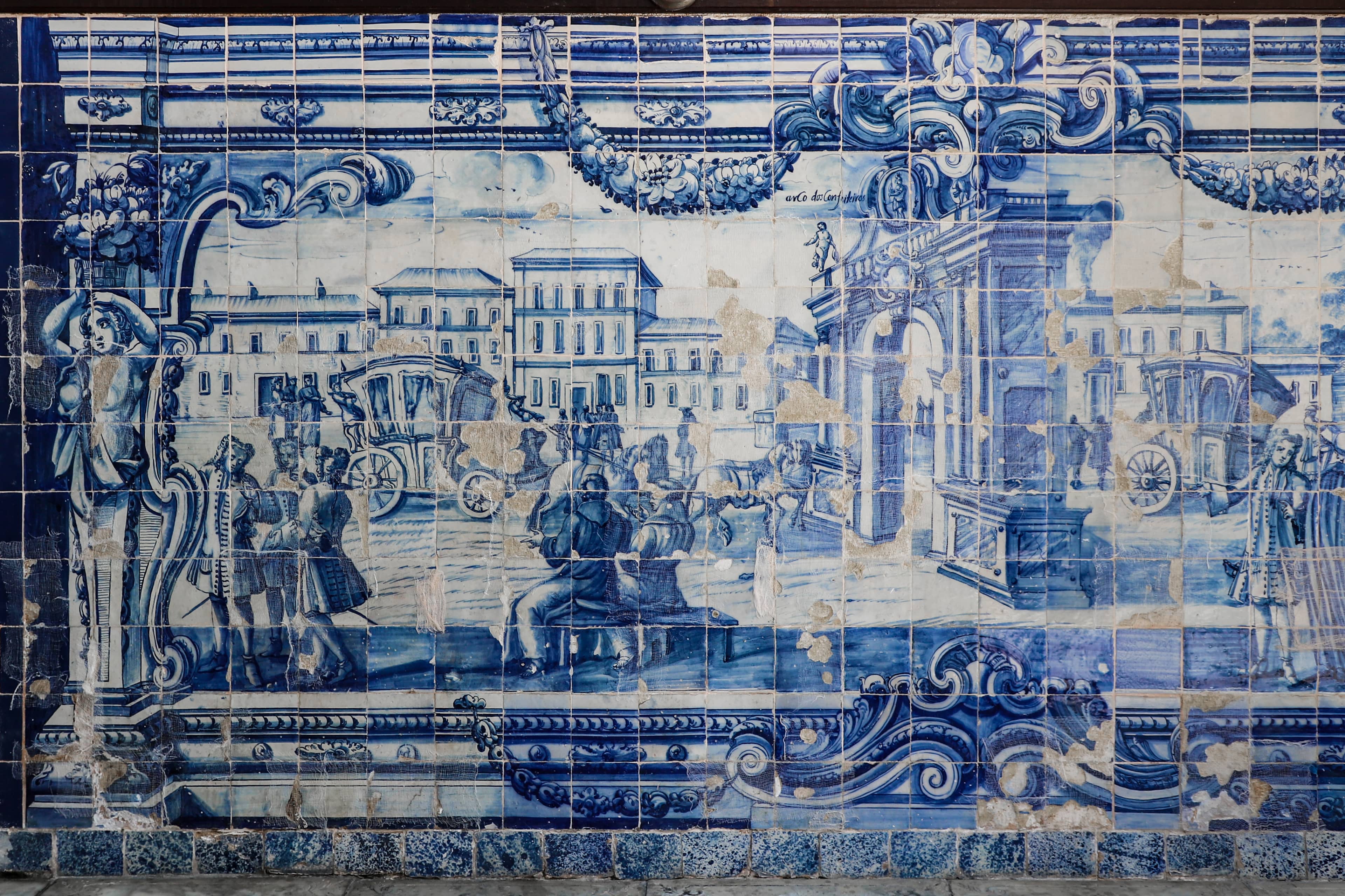 Azulejo Courtyard