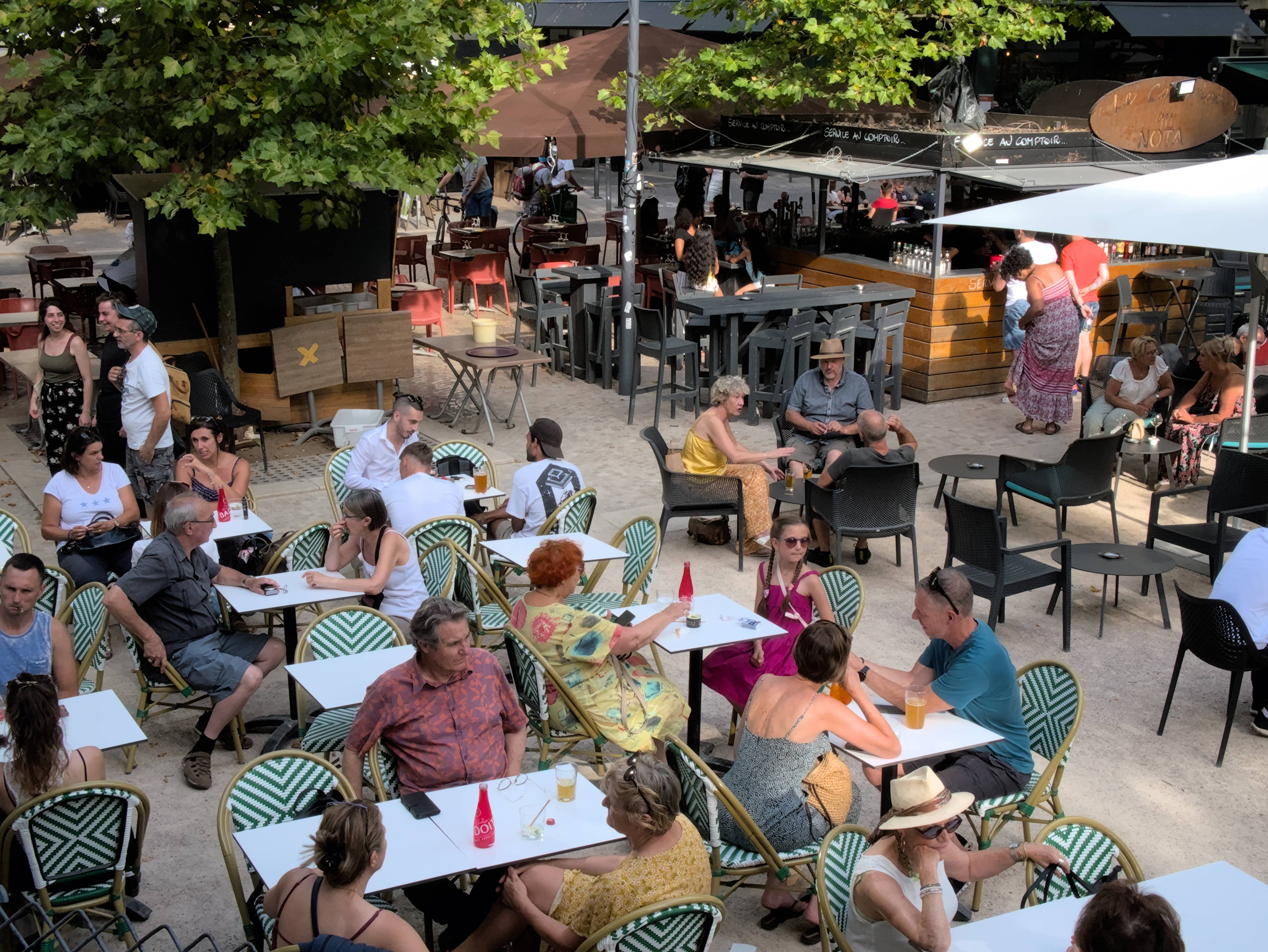 Charming Cafés and Eateries