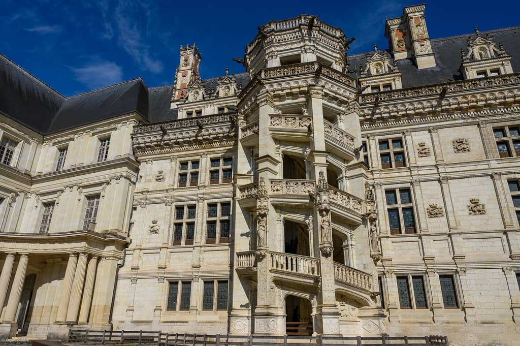 Nighttime Light and Sound Show