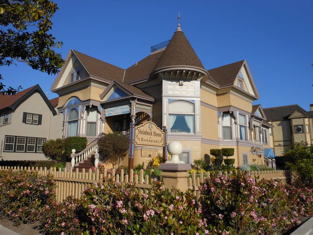 Volunteer-Run Restaurant