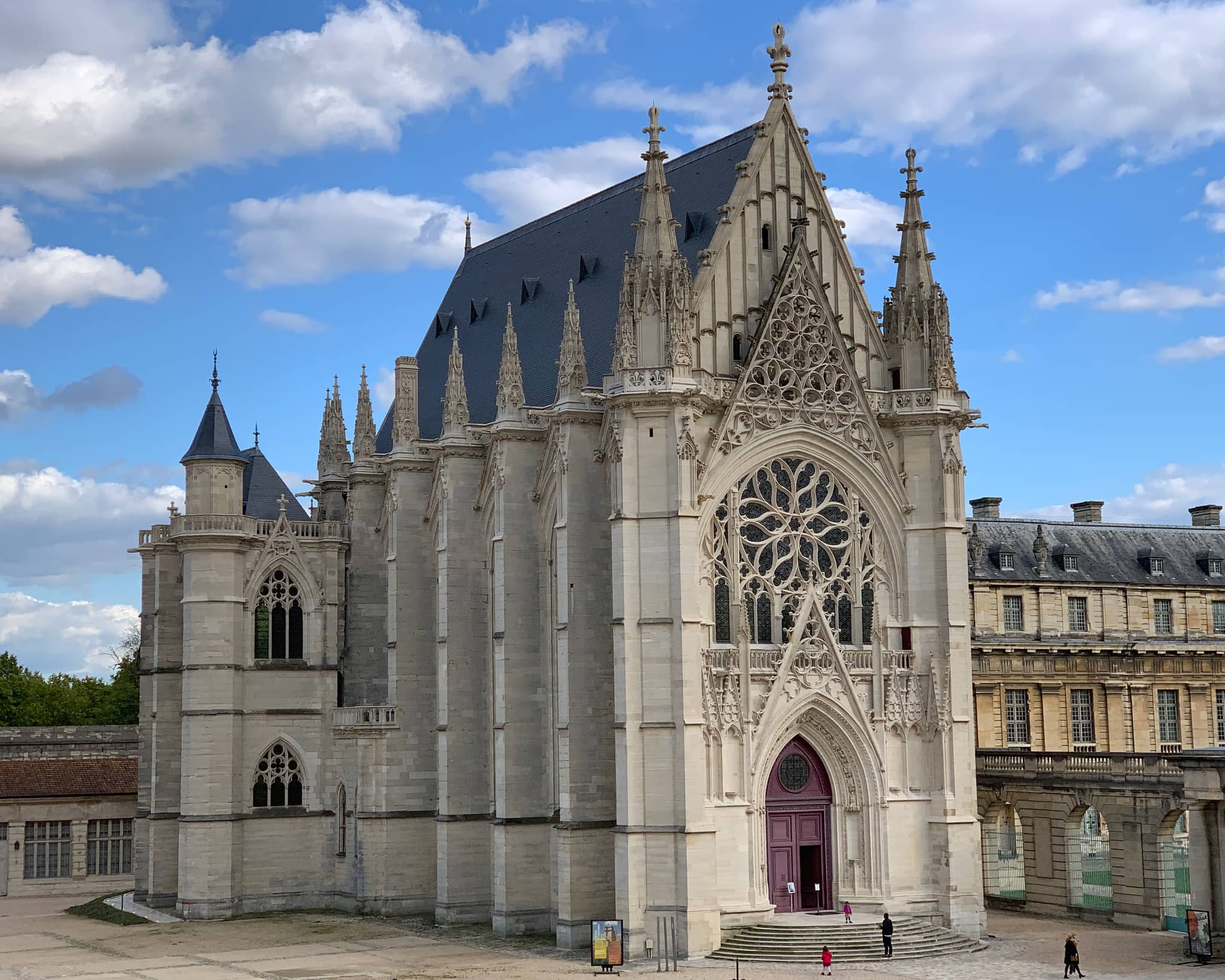 Gothic Architecture & Relics