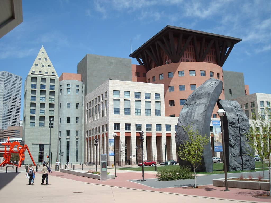 Art Gallery and City Views