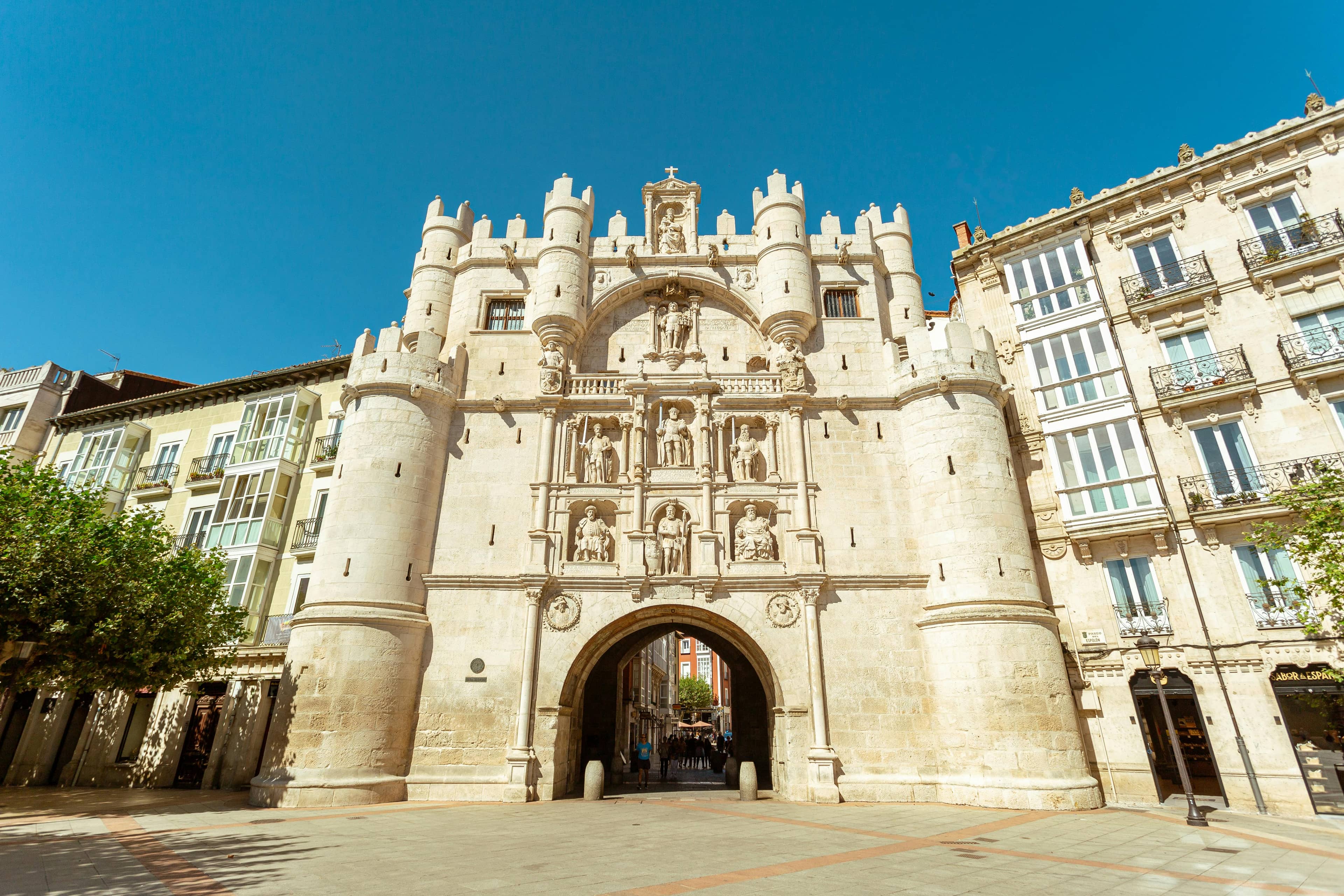 Santa María Gate