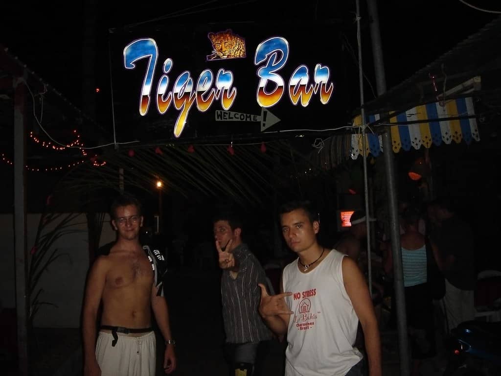 Relaxed Beachfront Bars