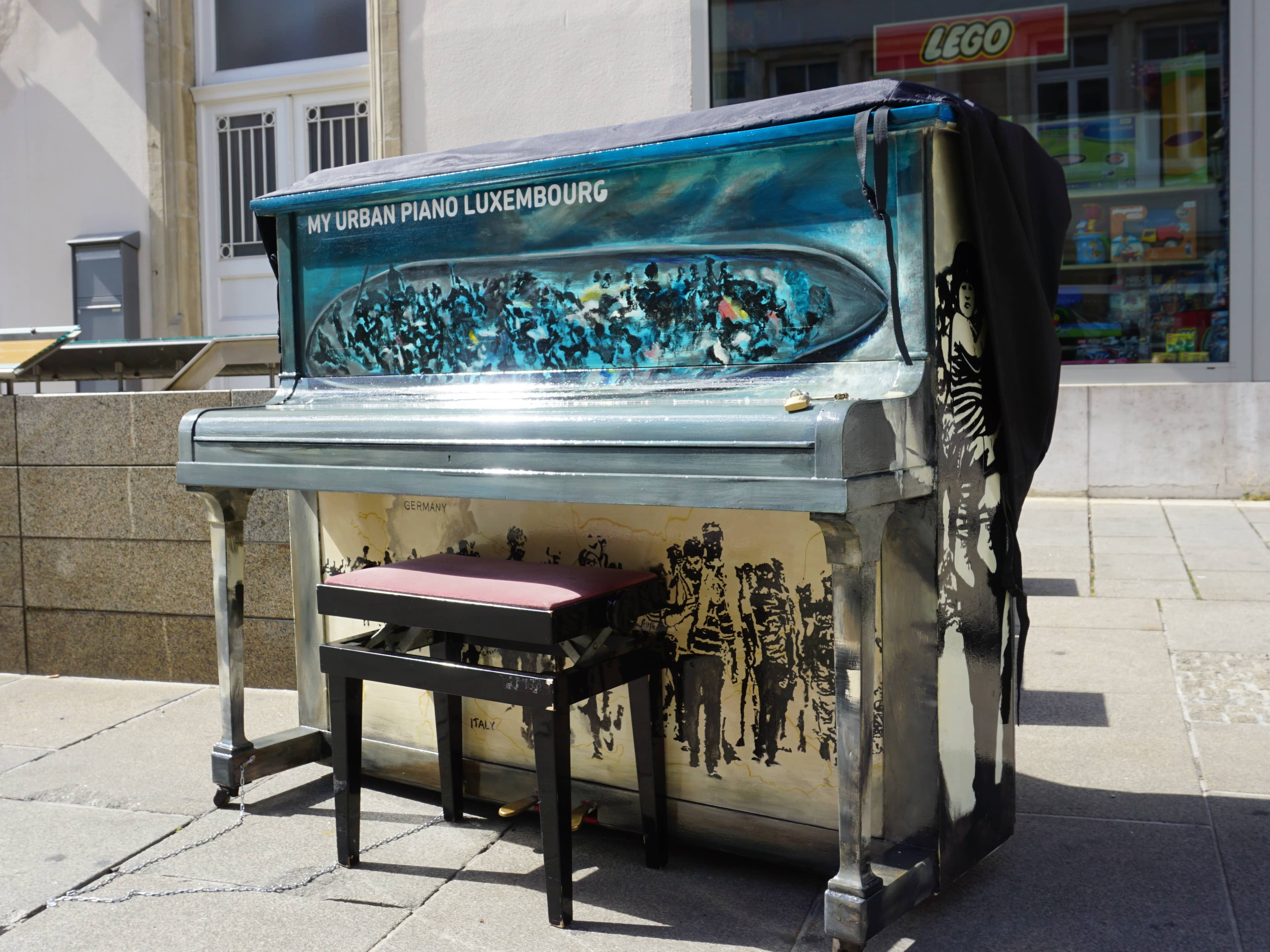 Public Piano